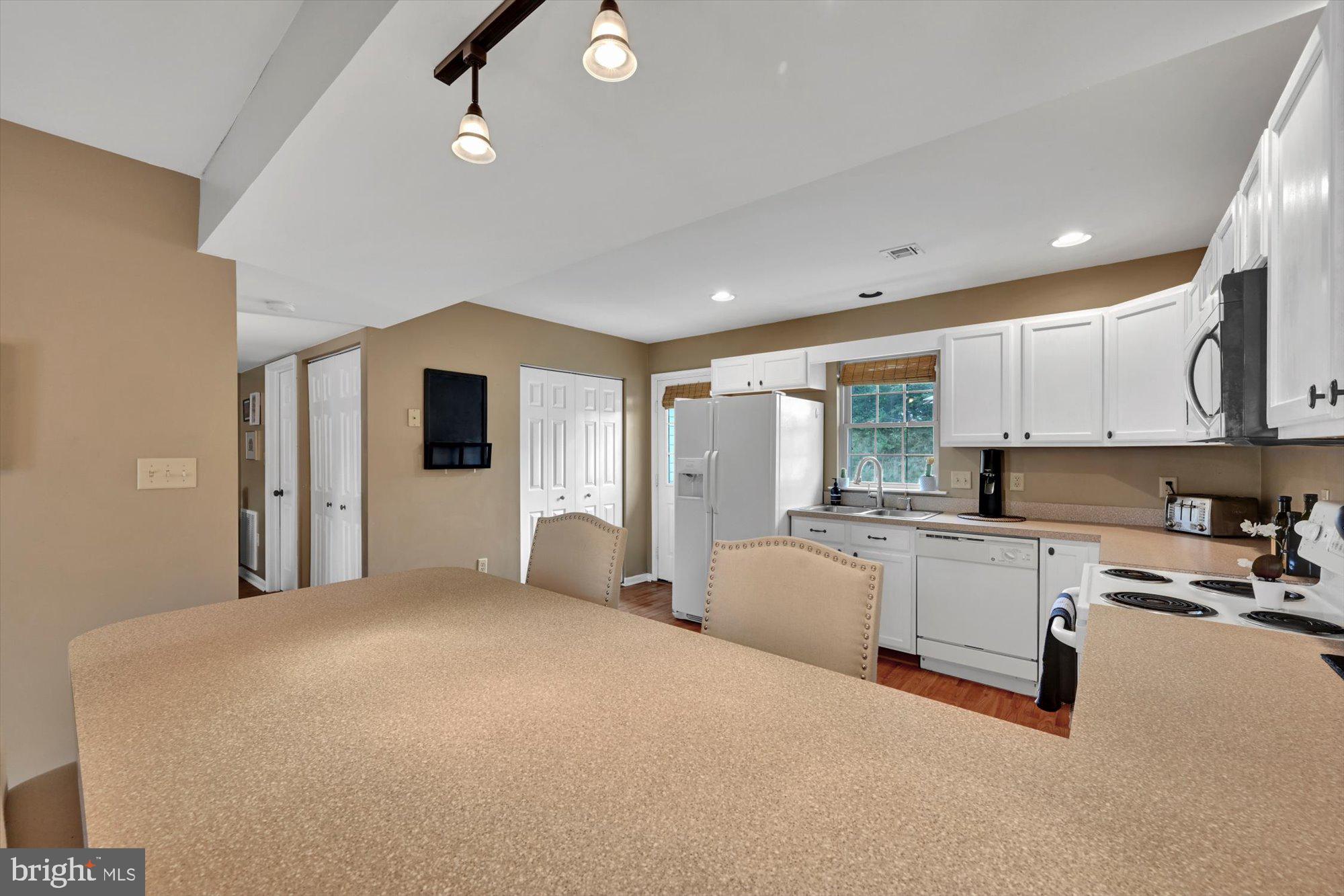 TIMBER VIEW AT WAVERLY - Residential