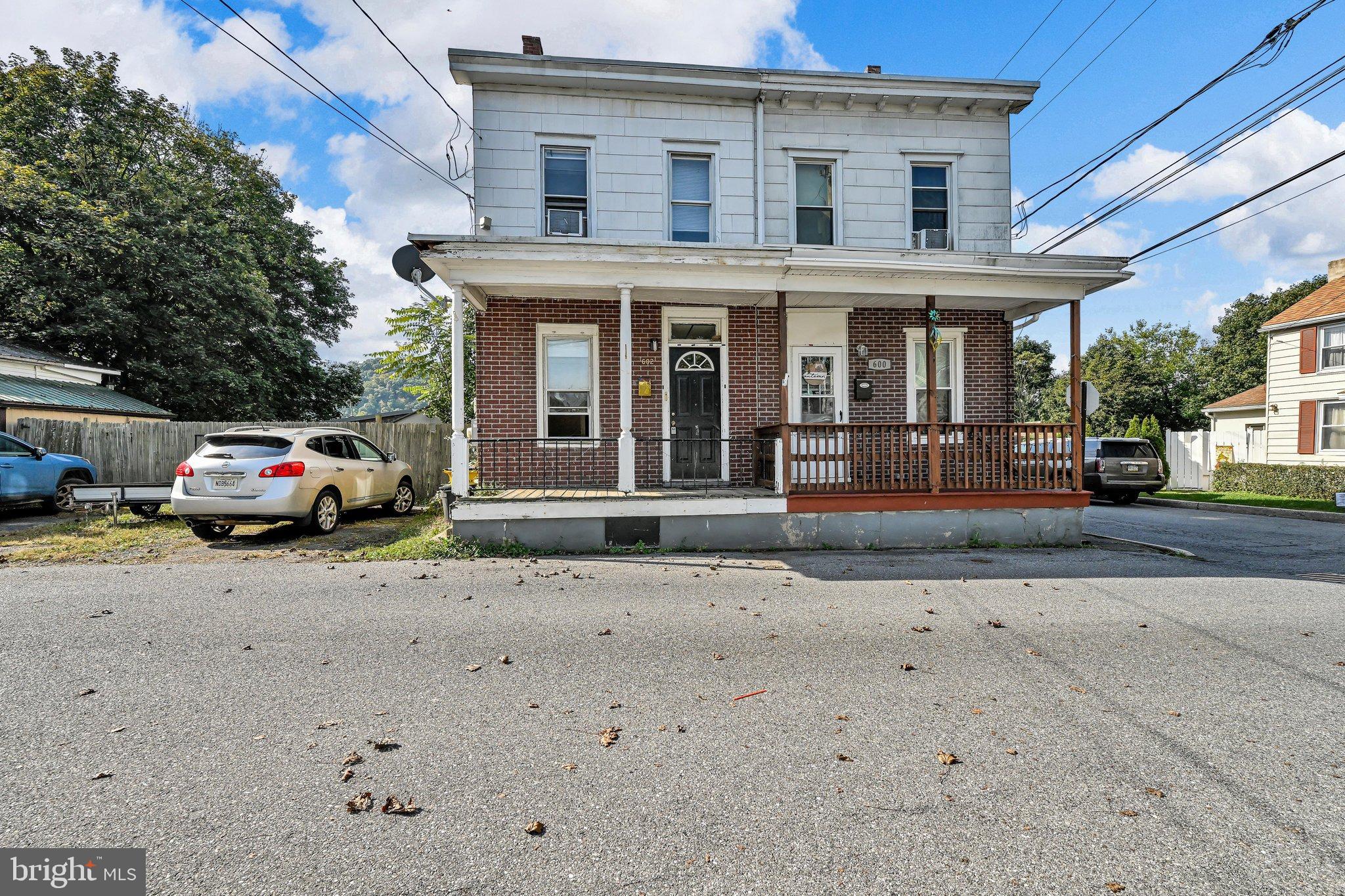602 RAILROAD STREET