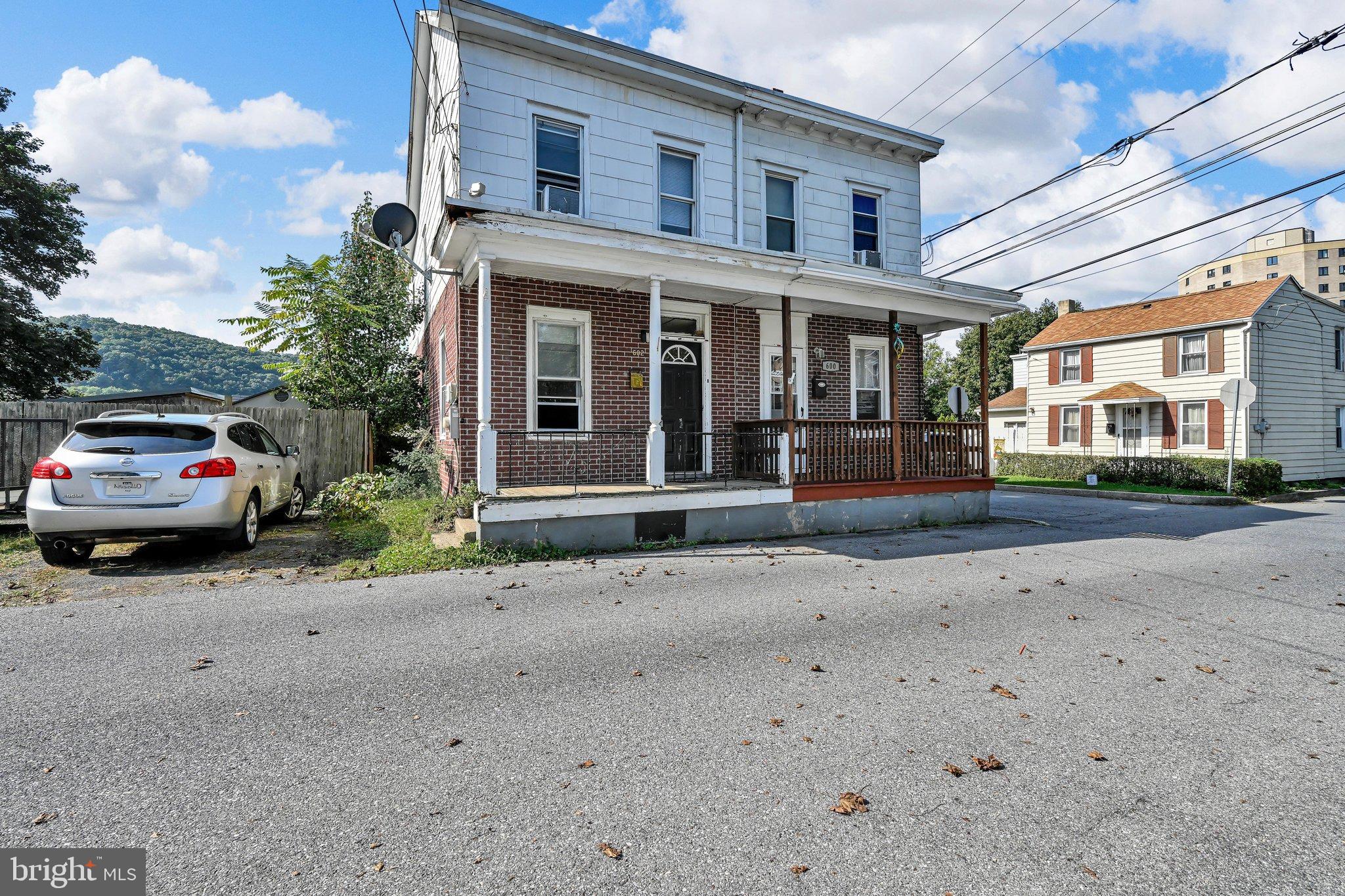 602 RAILROAD STREET