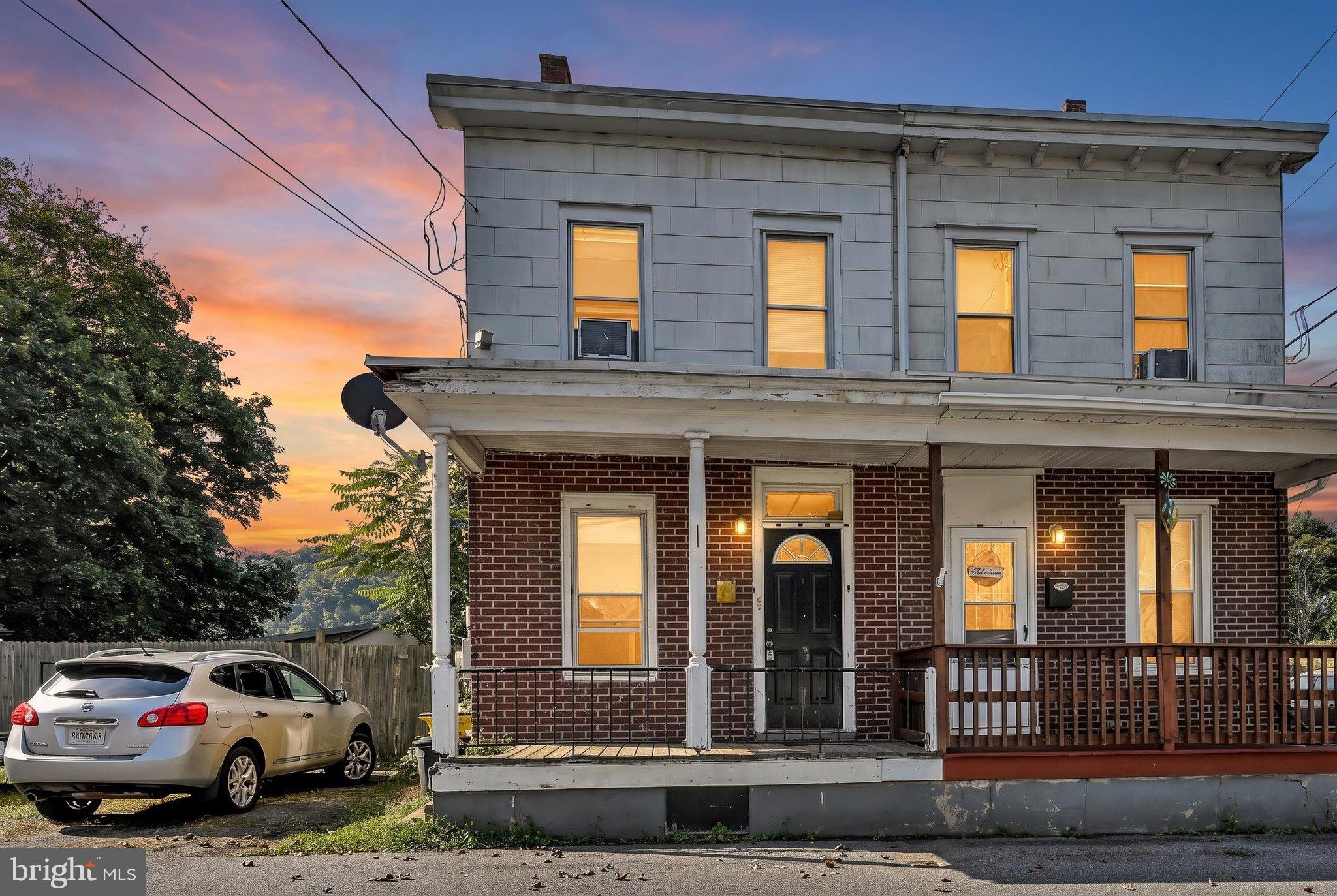 602 RAILROAD STREET