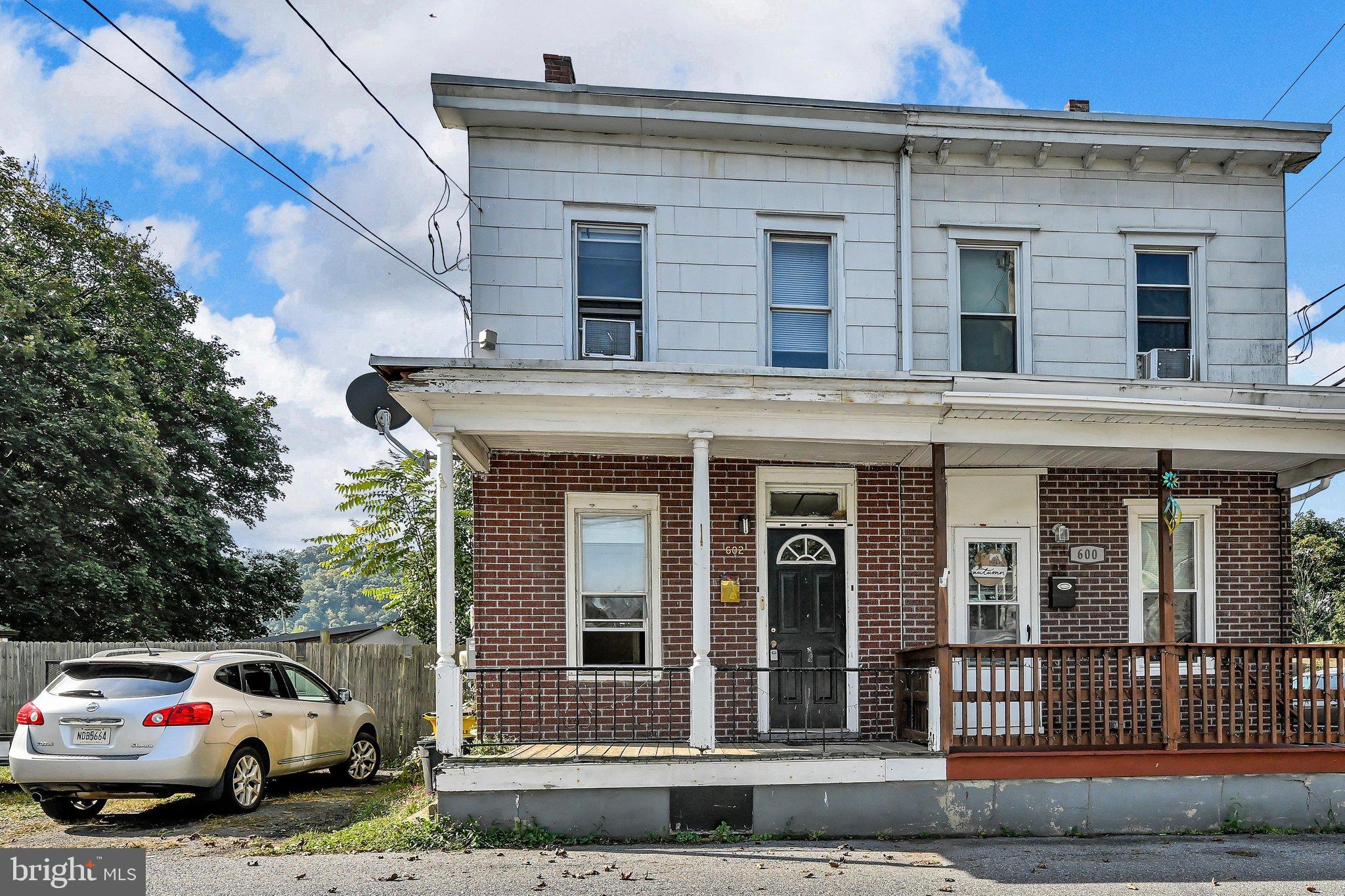 602 RAILROAD STREET