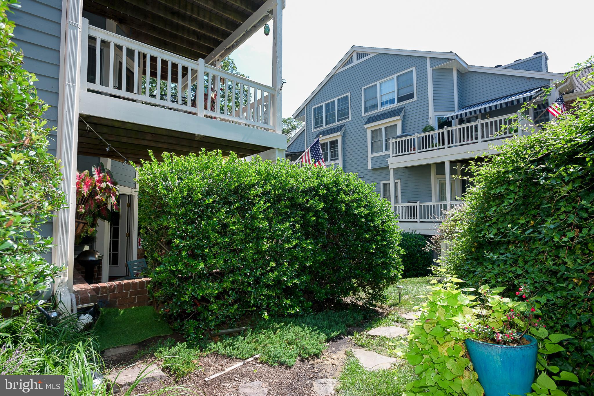 RIVA TRACE/SUMMER PLACE - Residential