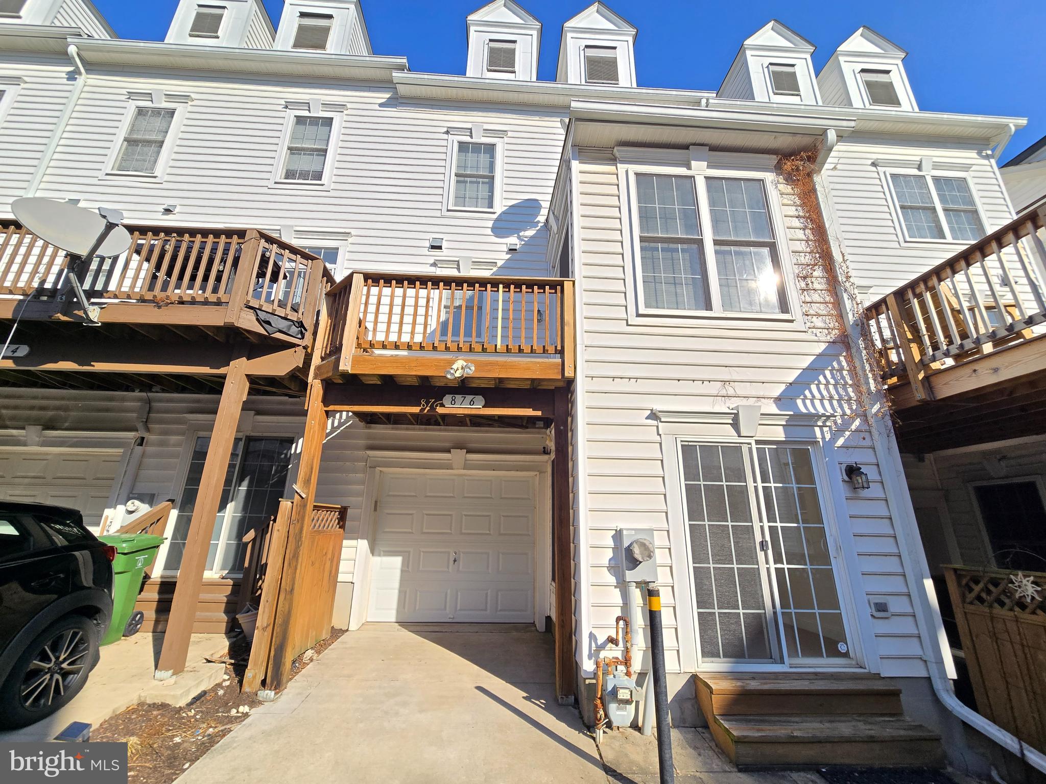 CAMDEN CROSSING - Residential