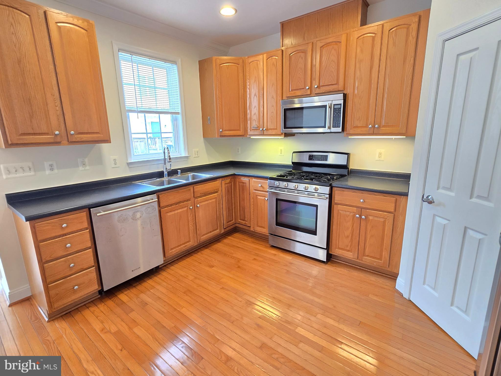 CAMDEN CROSSING - Residential