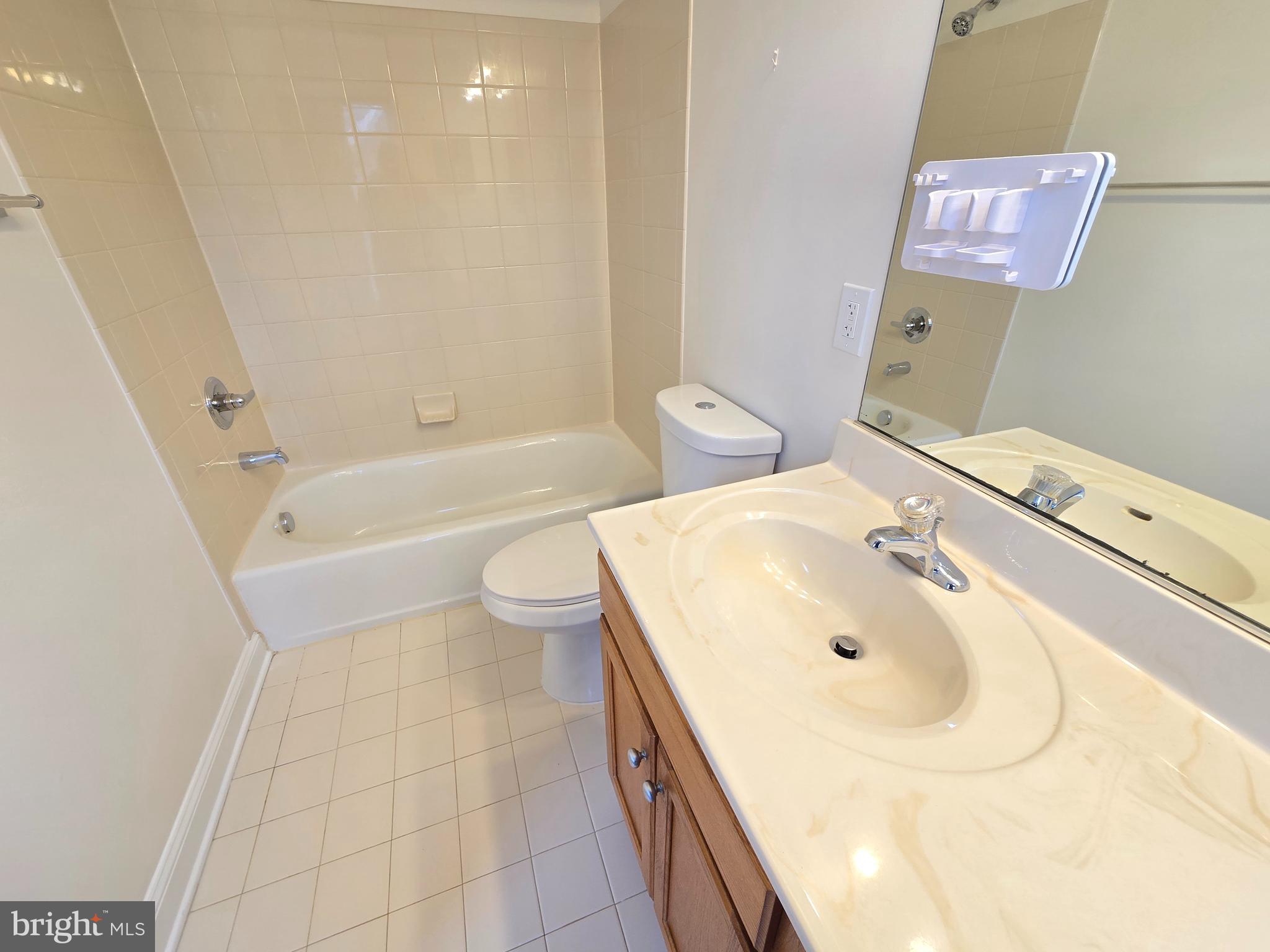 CAMDEN CROSSING - Residential