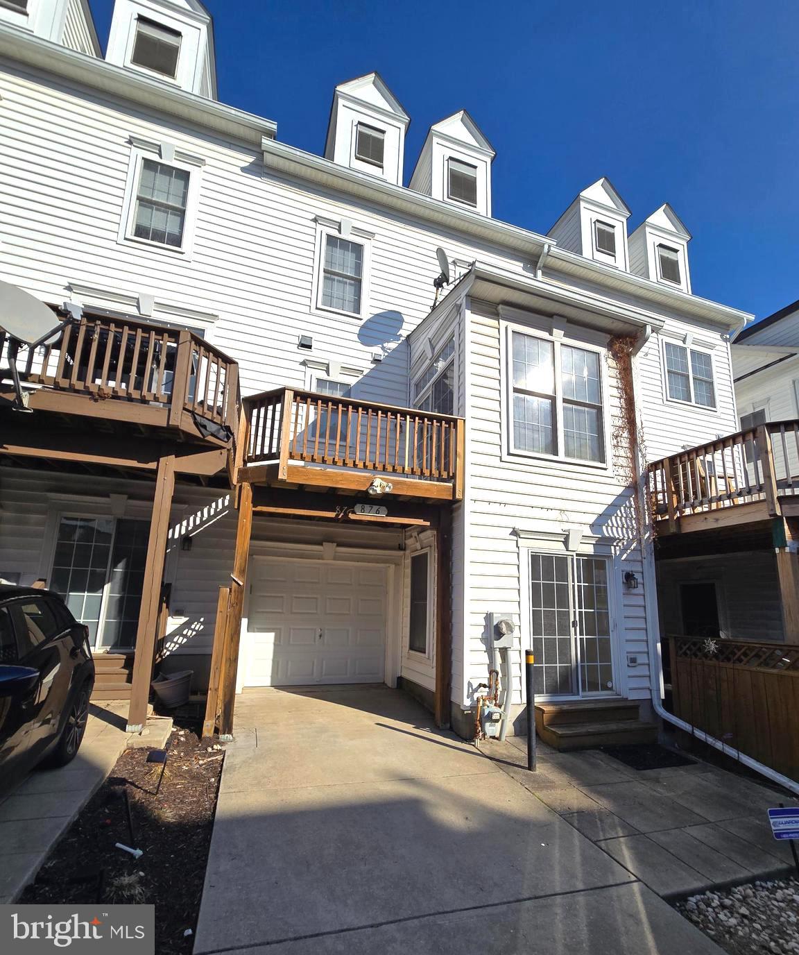 CAMDEN CROSSING - Residential