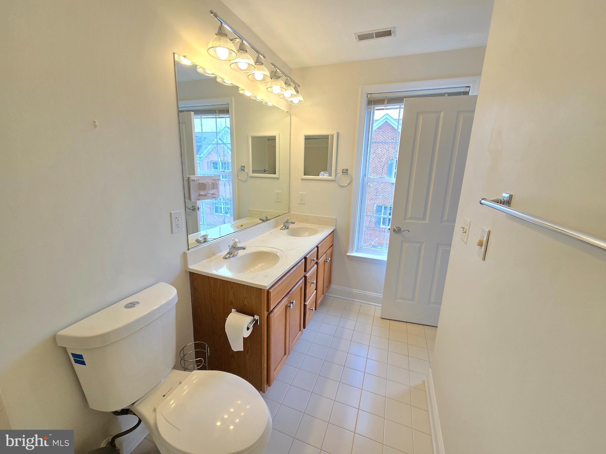 CAMDEN CROSSING - Residential