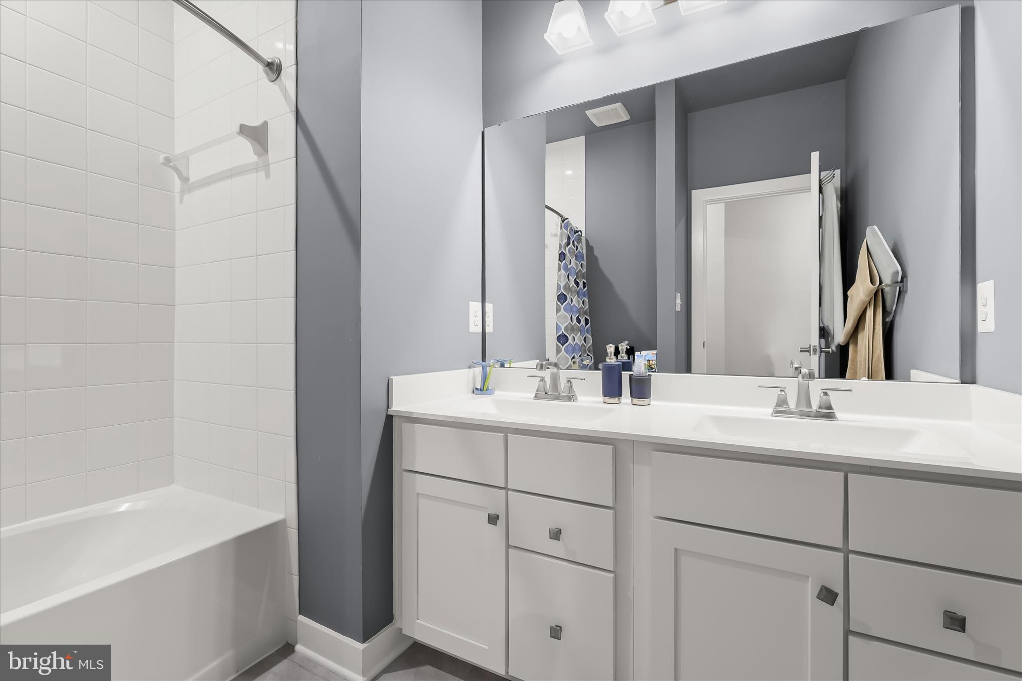 GREENLEIGH AT CROSSROADS - Residential
