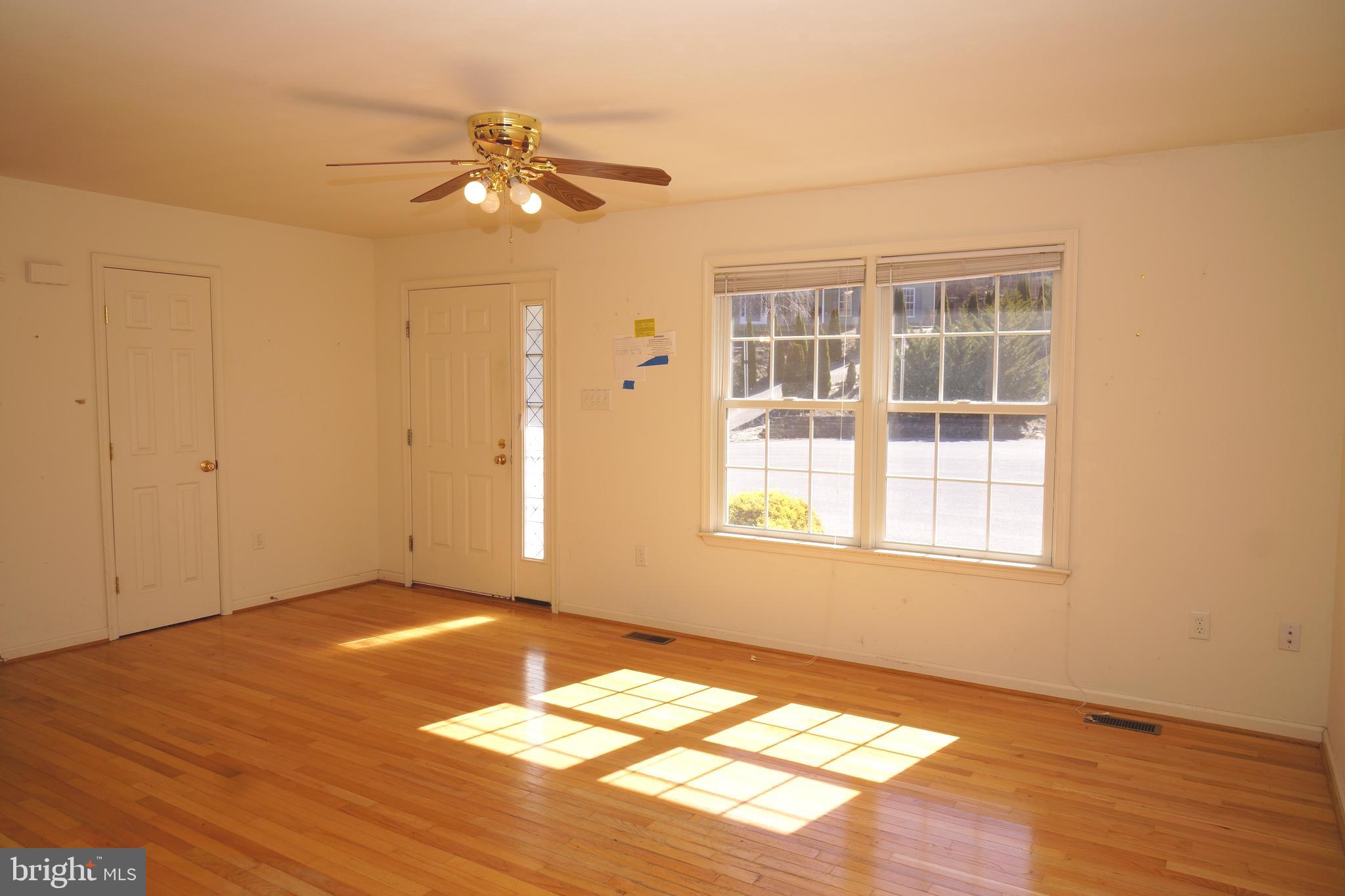 MOUNTAIN VIEW ESTATES - Residential