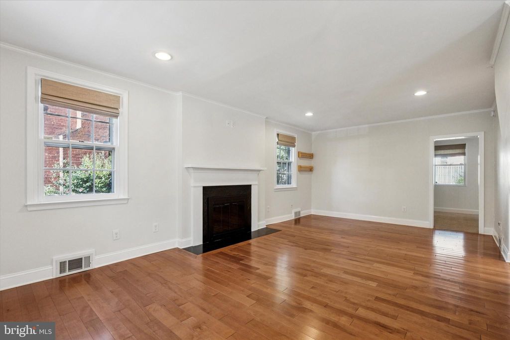 Photo of 1427 Sussex Road, WYNNEWOOD, PA 19096 (MLS # PAMC2159072)