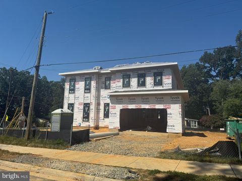 401 OLD COURTHOUSE ROAD NE VIENNA VA 22180