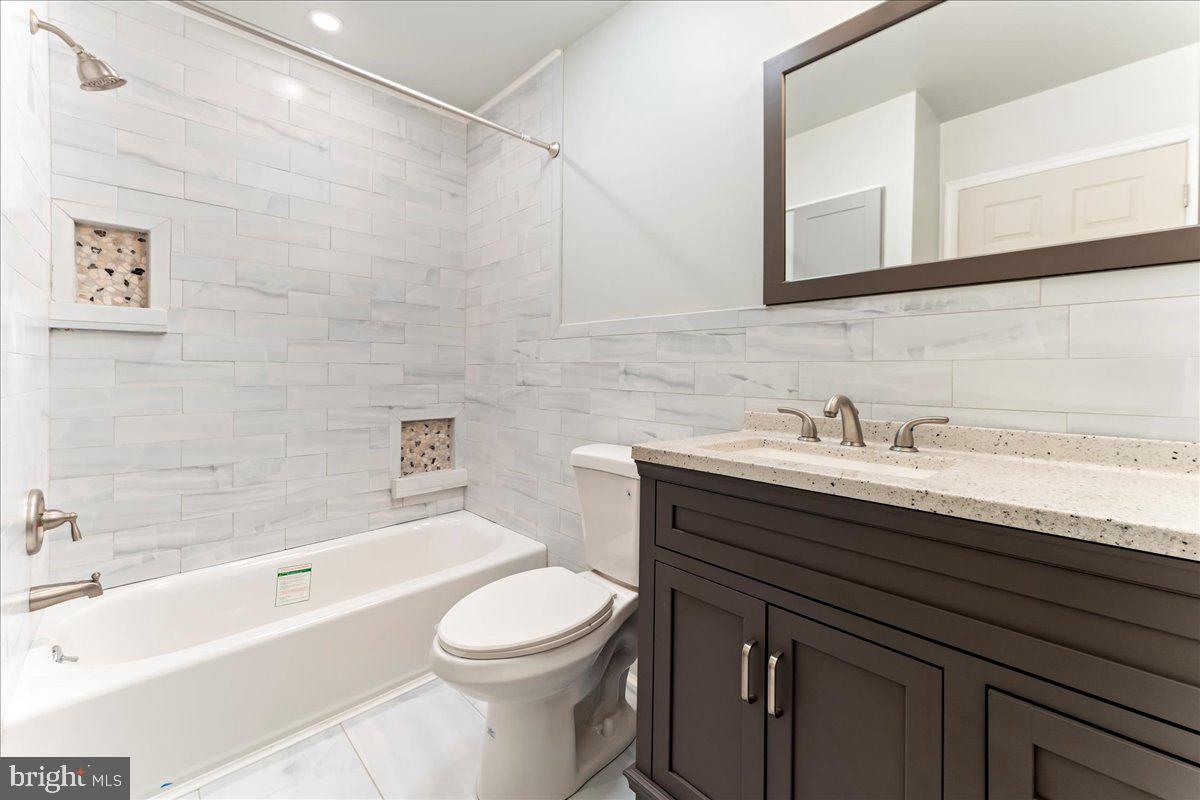 VALLEYBROOK - Residential