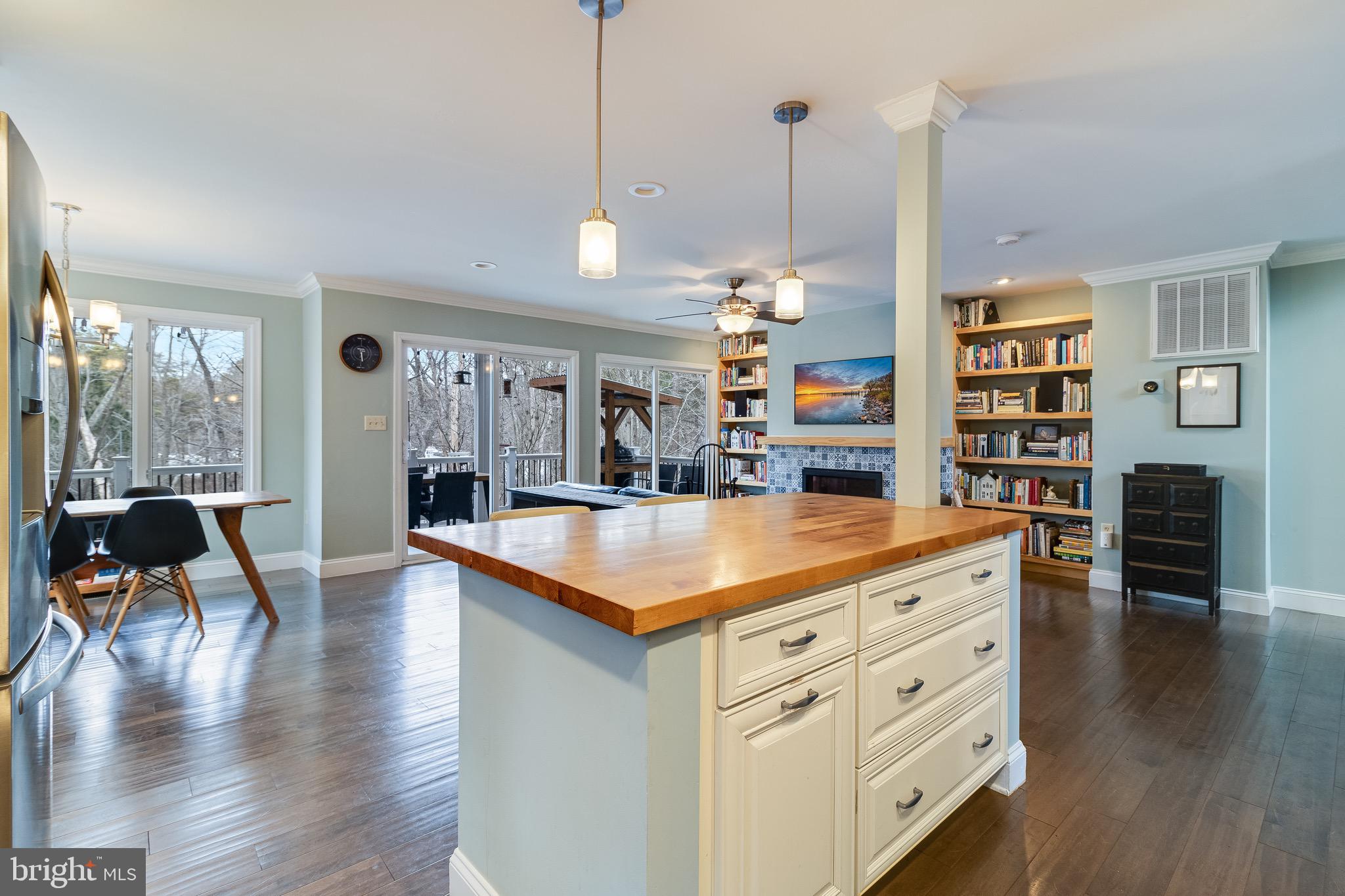 DRUM POINT - Residential