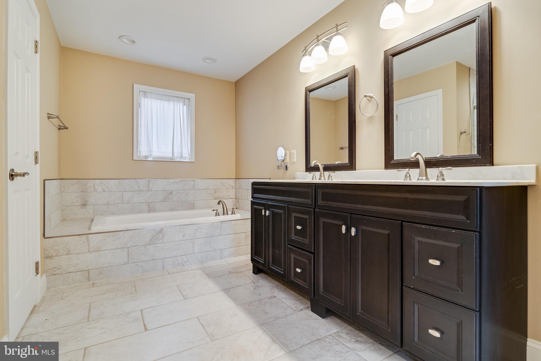 DRUM POINT - Residential