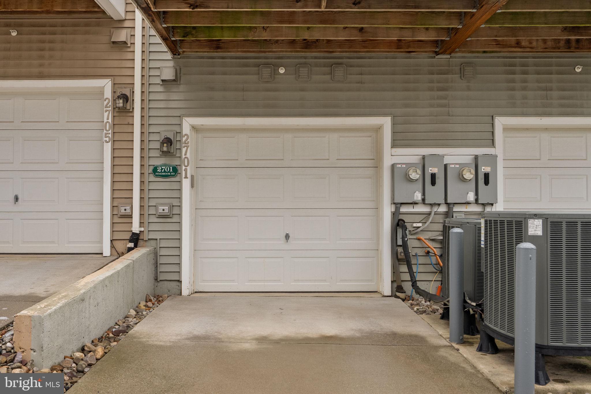 METRO POINTE - Residential