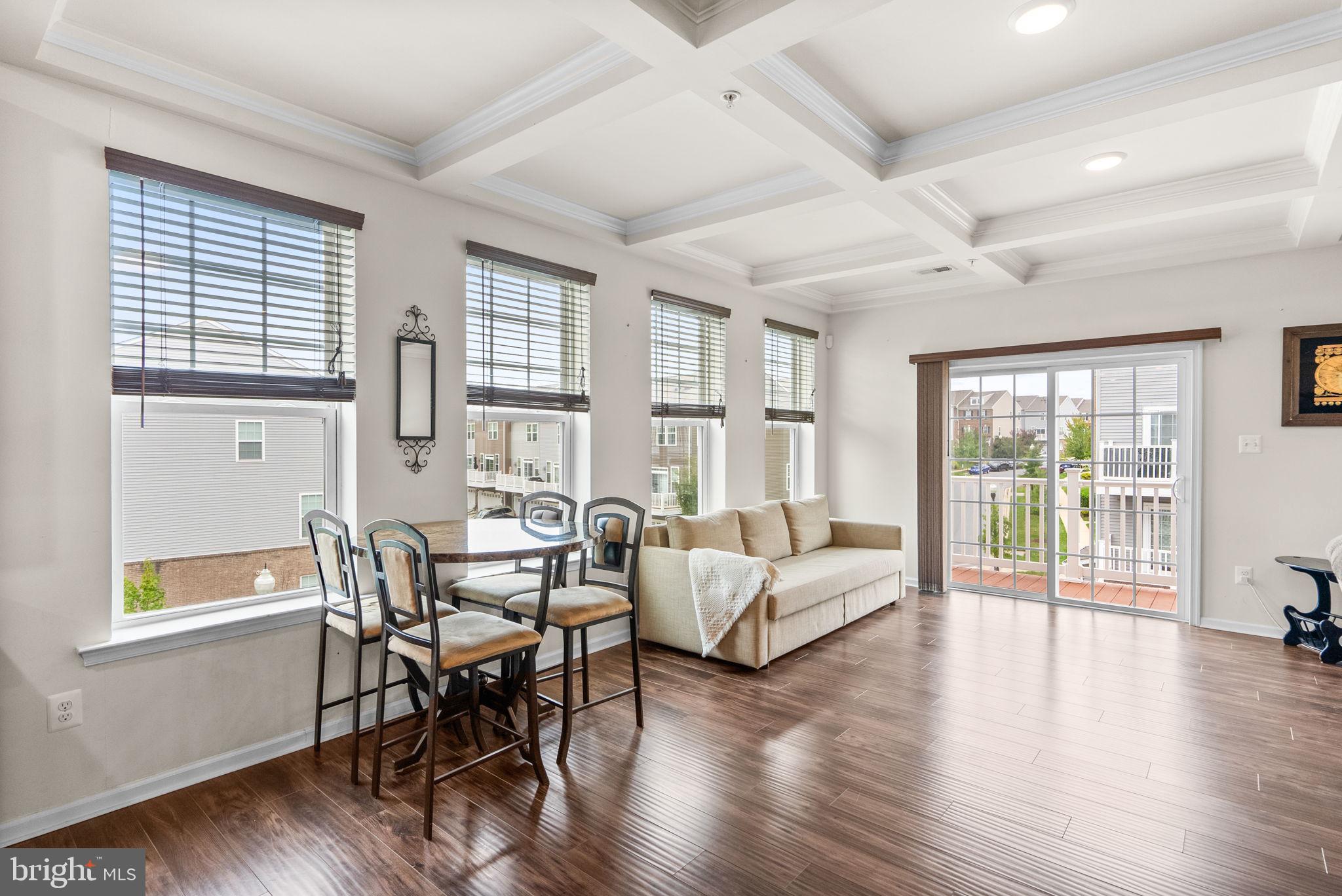 METRO POINTE - Residential