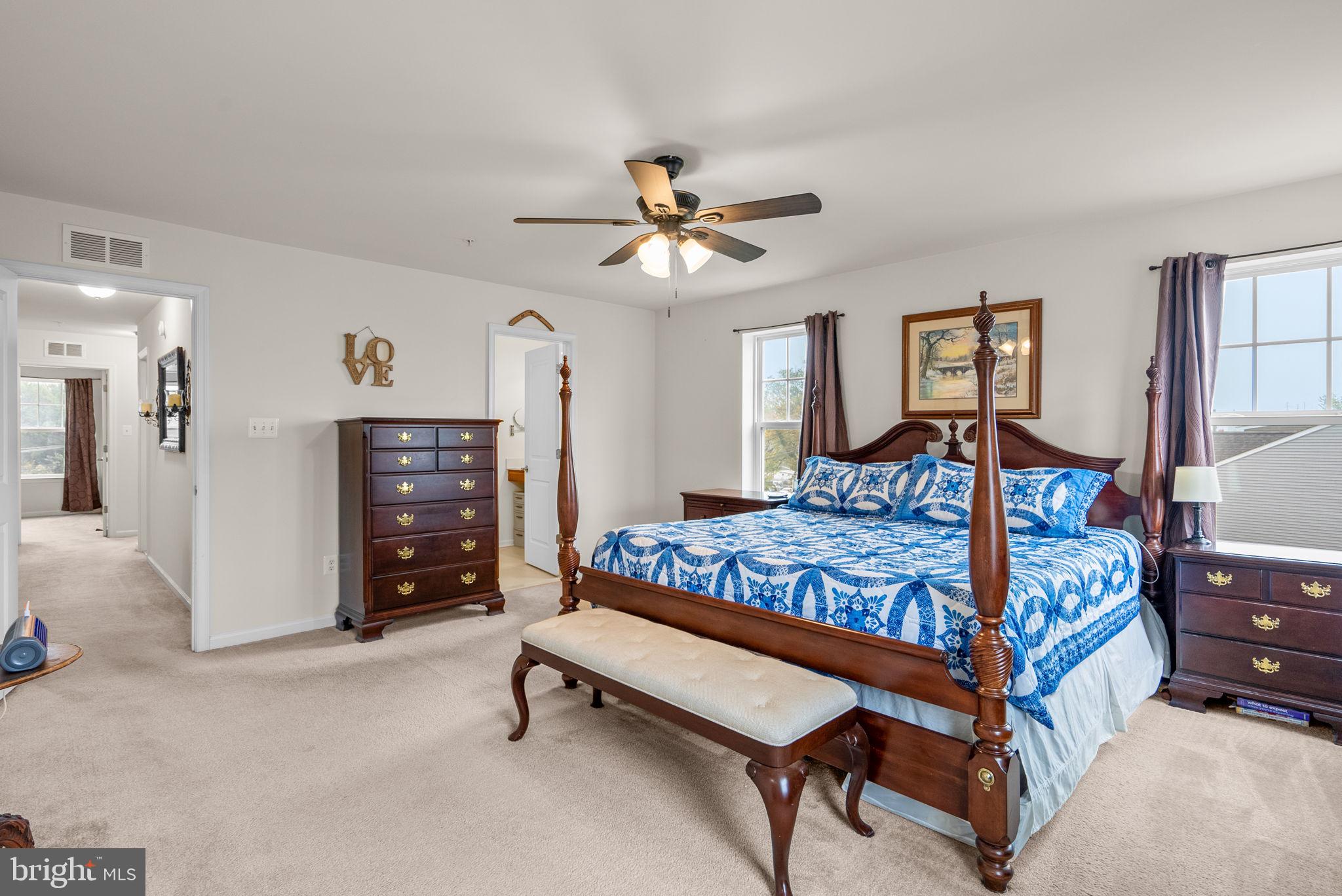 METRO POINTE - Residential