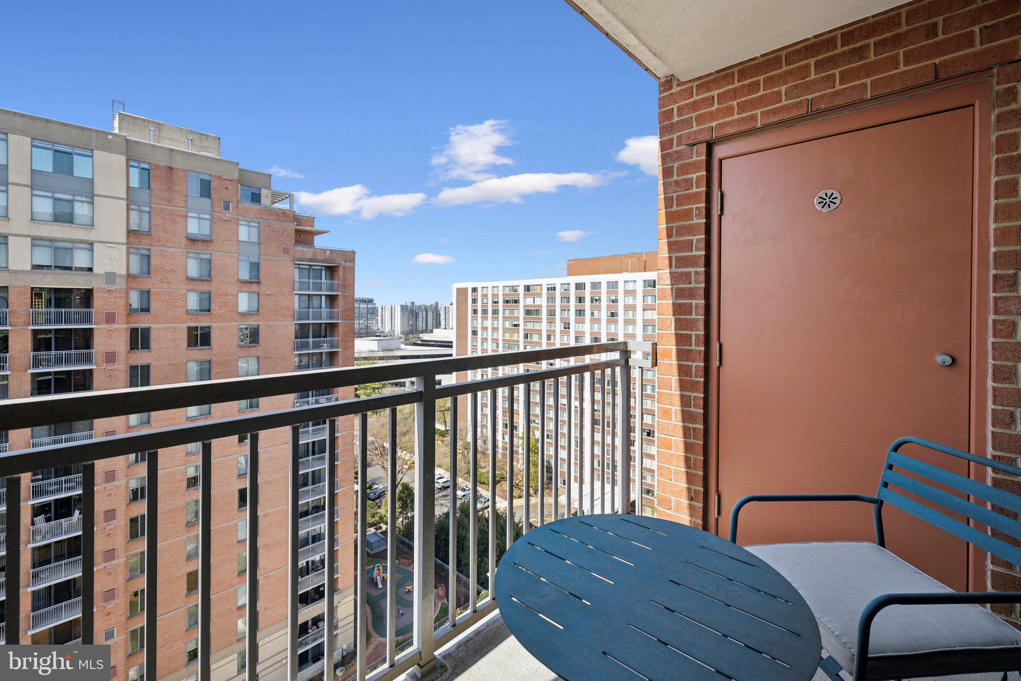 GALLERY AT WHITE FLINT - Residential Lease