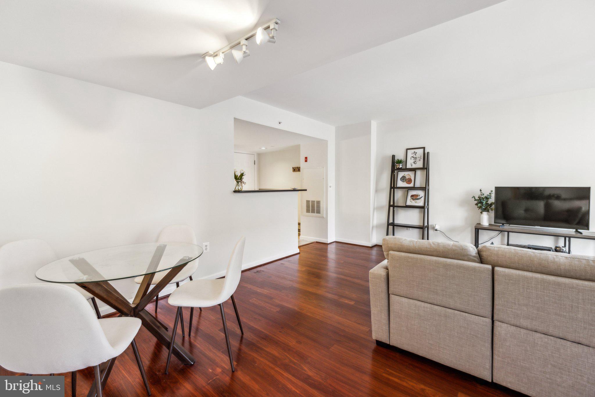 GALLERY AT WHITE FLINT - Residential Lease