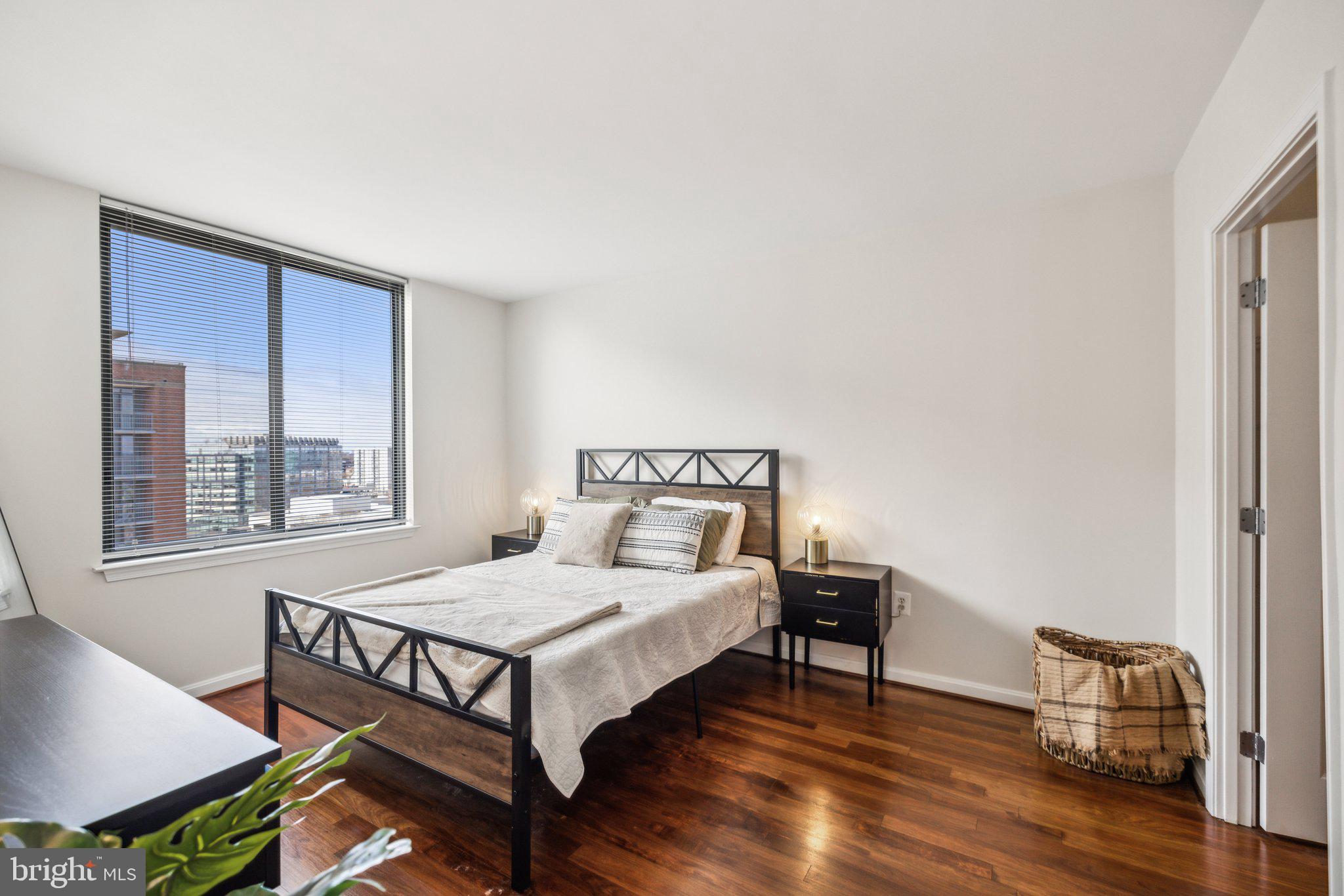 GALLERY AT WHITE FLINT - Residential Lease