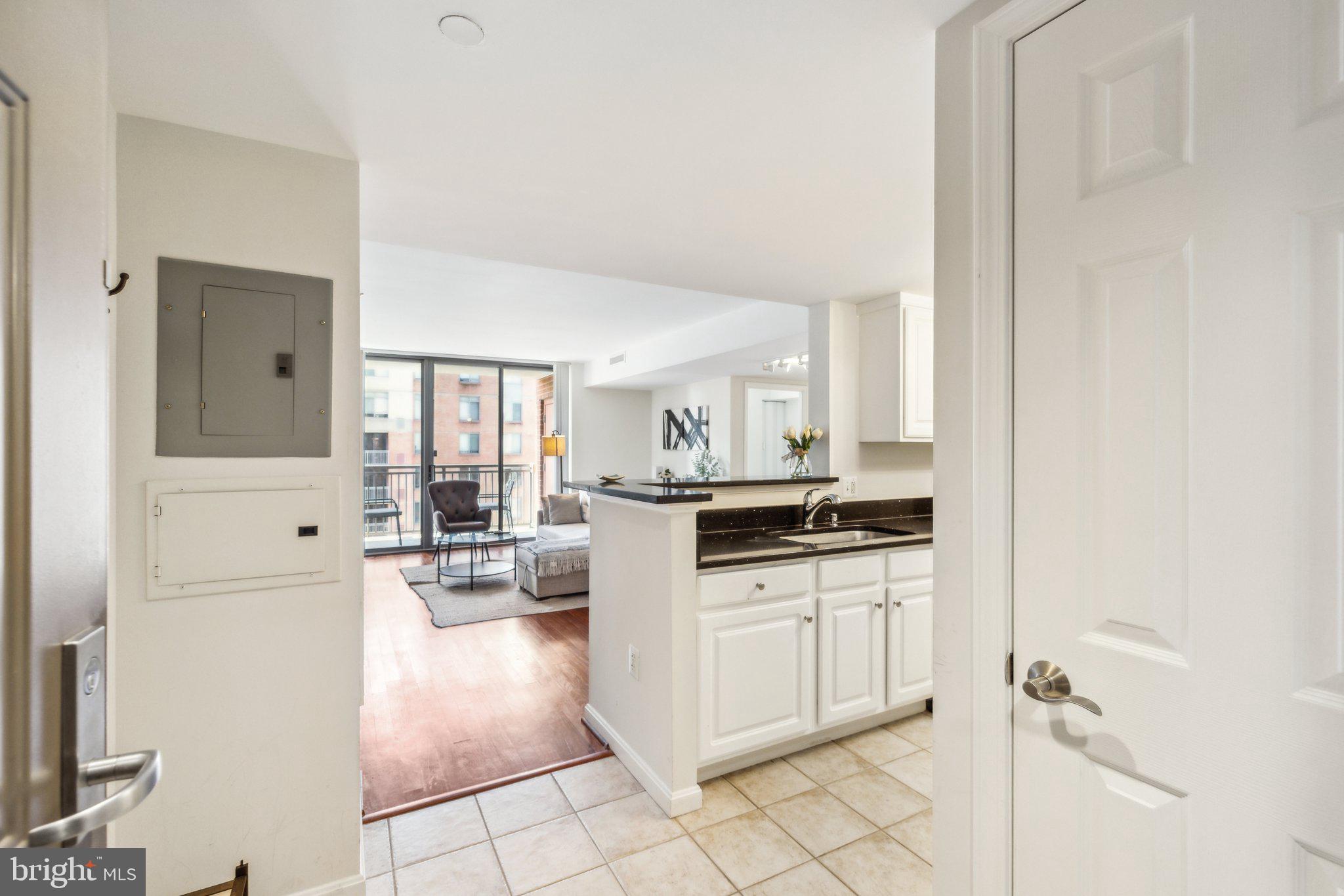 GALLERY AT WHITE FLINT - Residential Lease