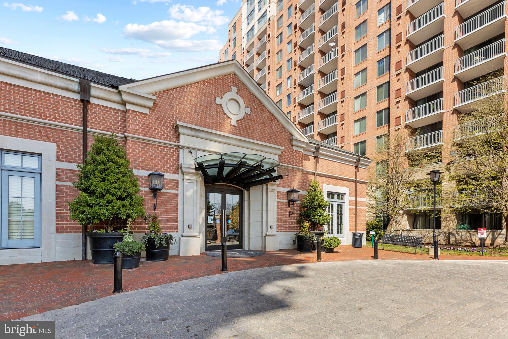 GALLERY AT WHITE FLINT - Residential Lease