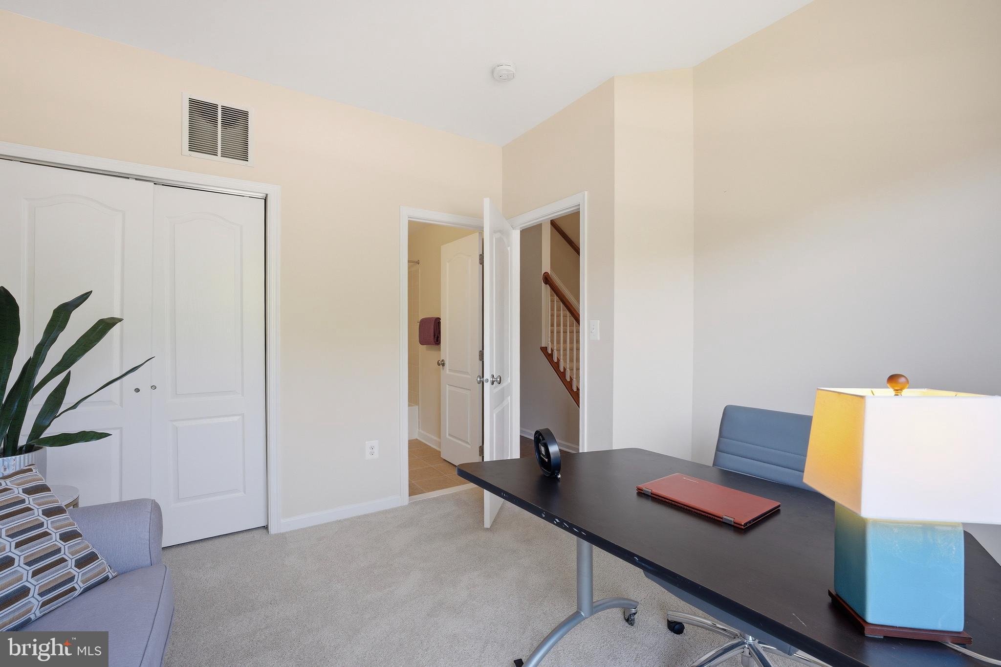 LOUDOUN VALLEY ESTATES 2 - Residential