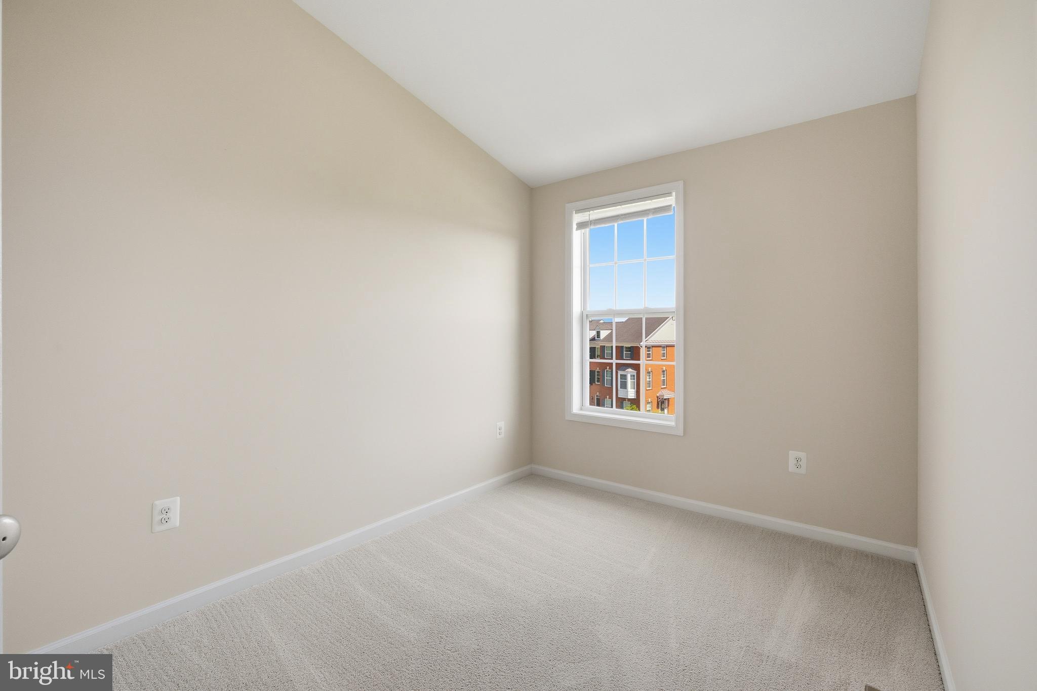 LOUDOUN VALLEY ESTATES 2 - Residential