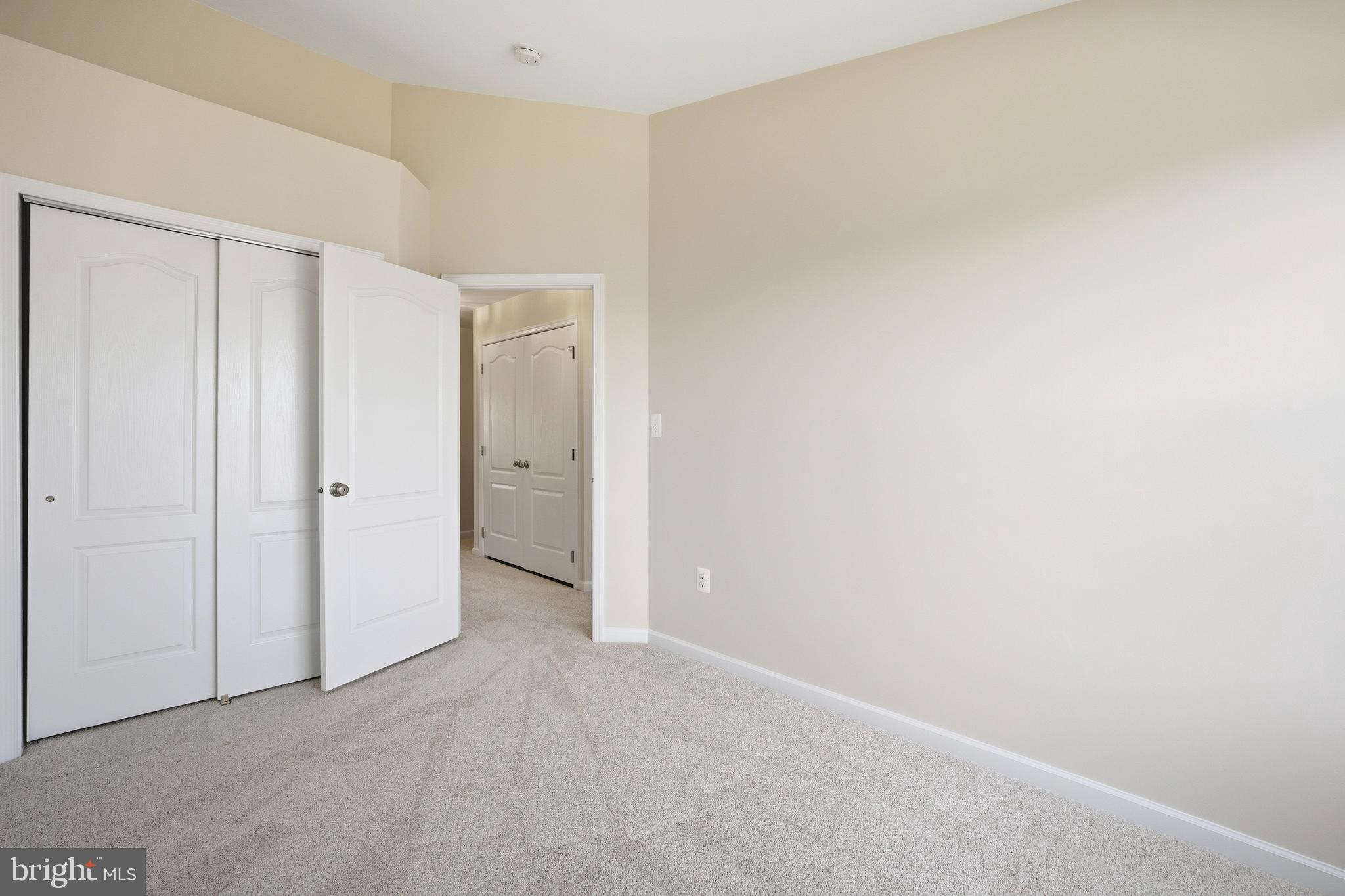 LOUDOUN VALLEY ESTATES 2 - Residential