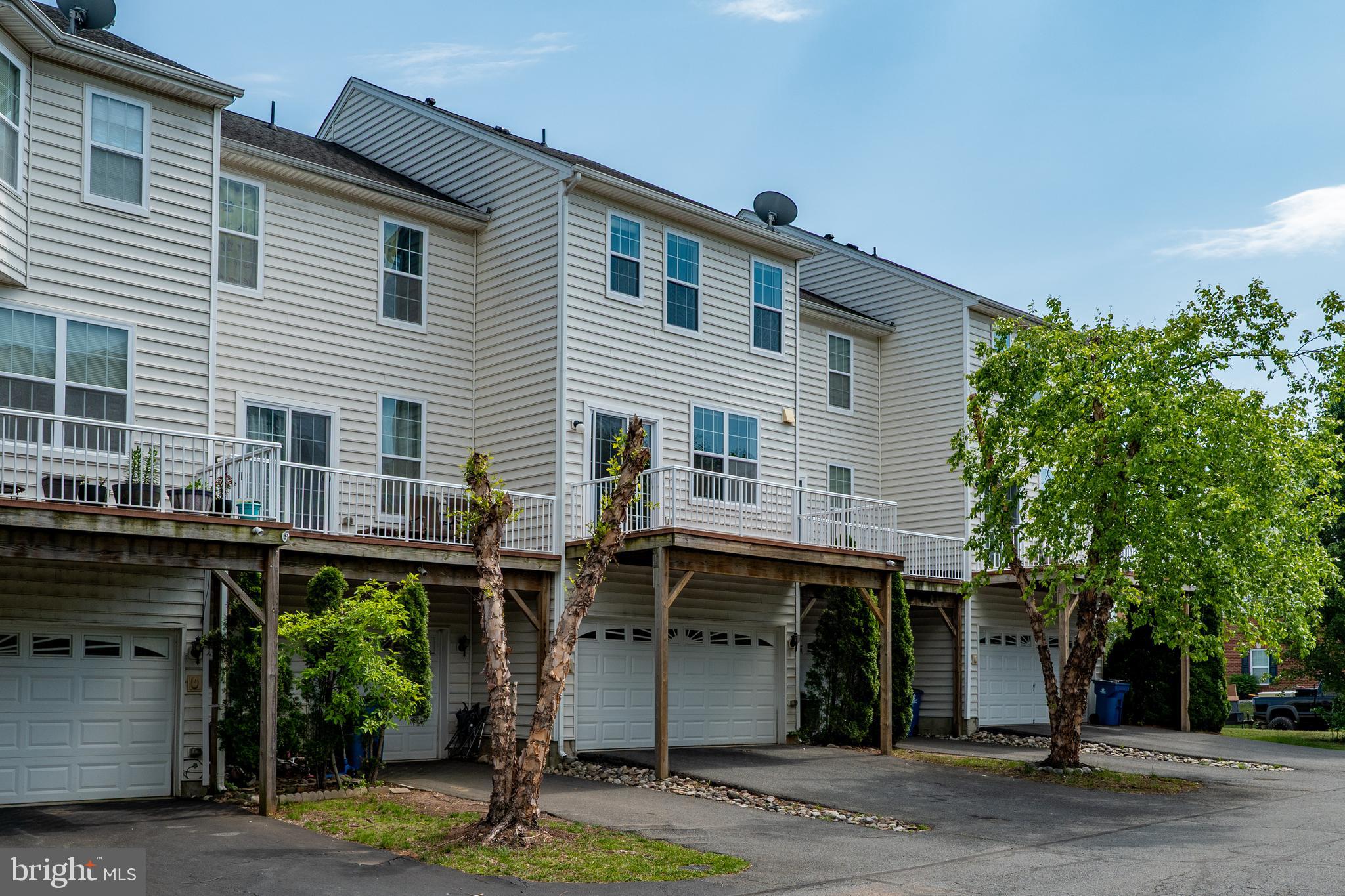 LOUDOUN VALLEY ESTATES 2 - Residential
