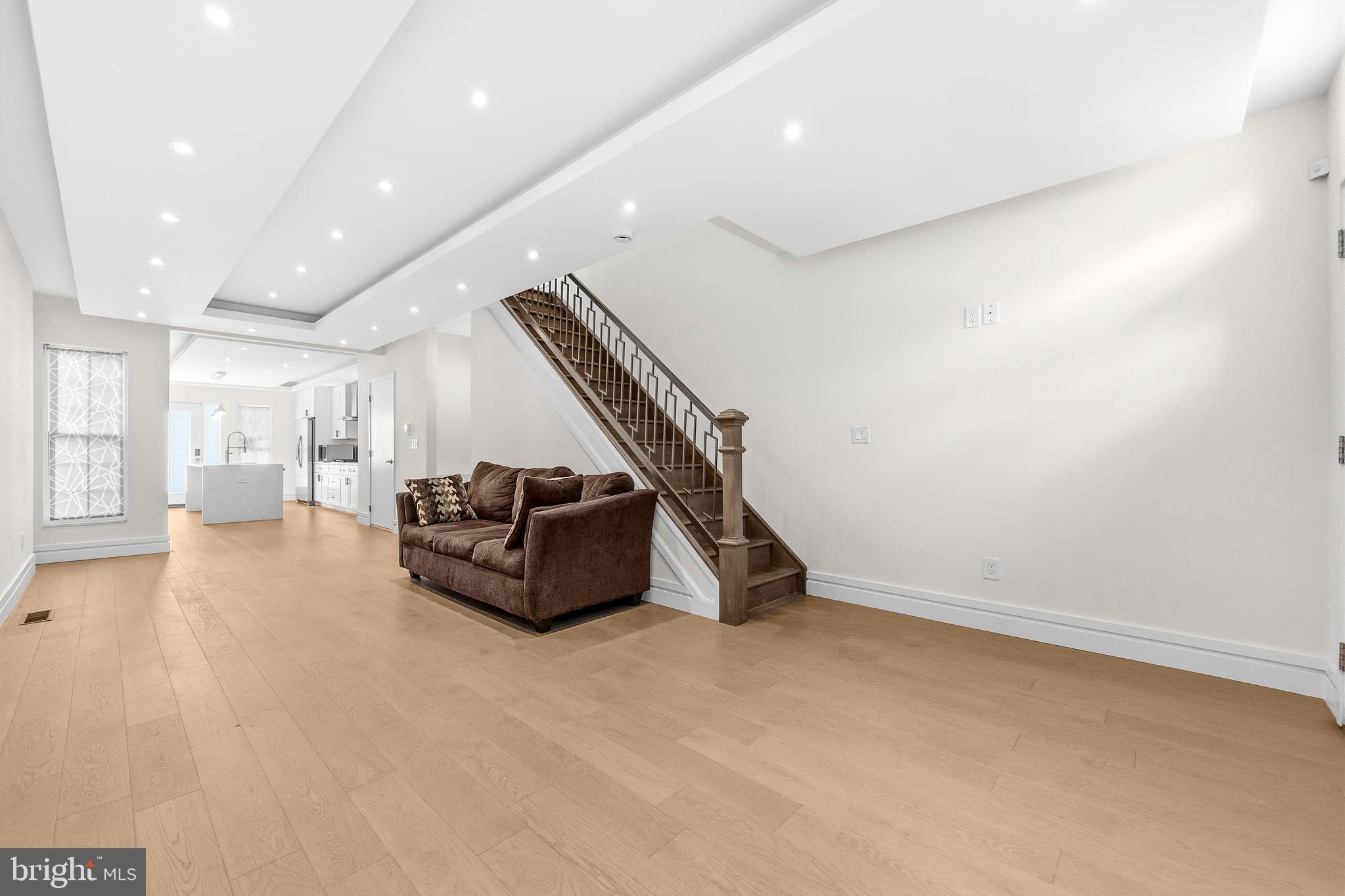 830 N BOND STREET