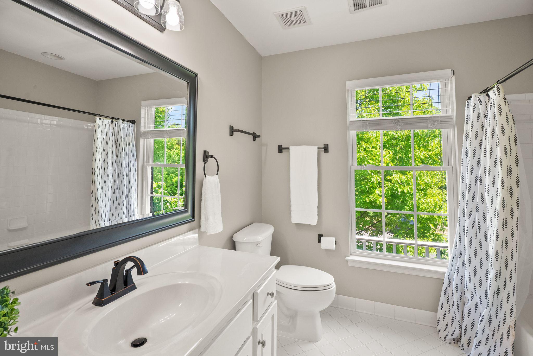 VICTORY LAKES - Residential