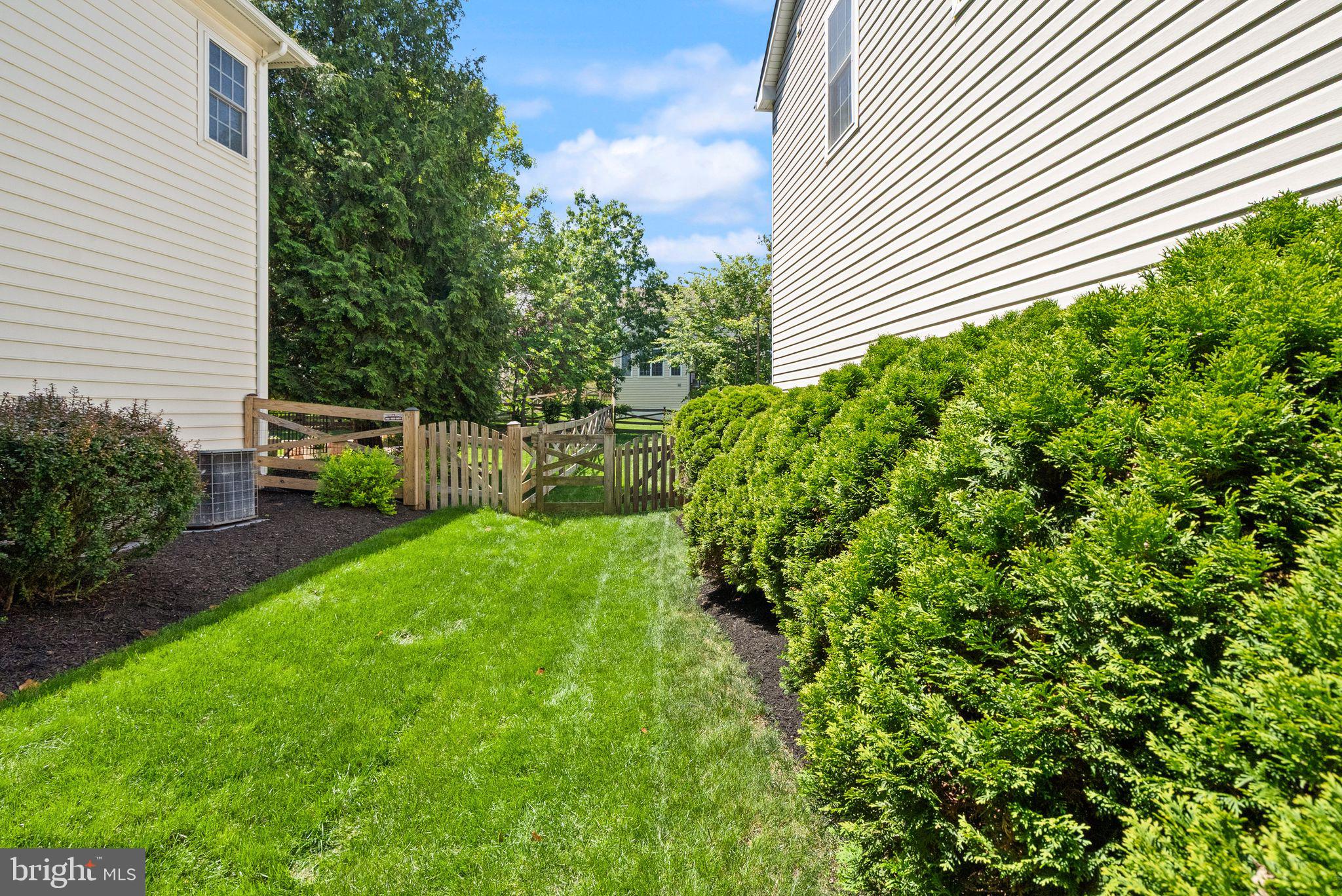 VICTORY LAKES - Residential