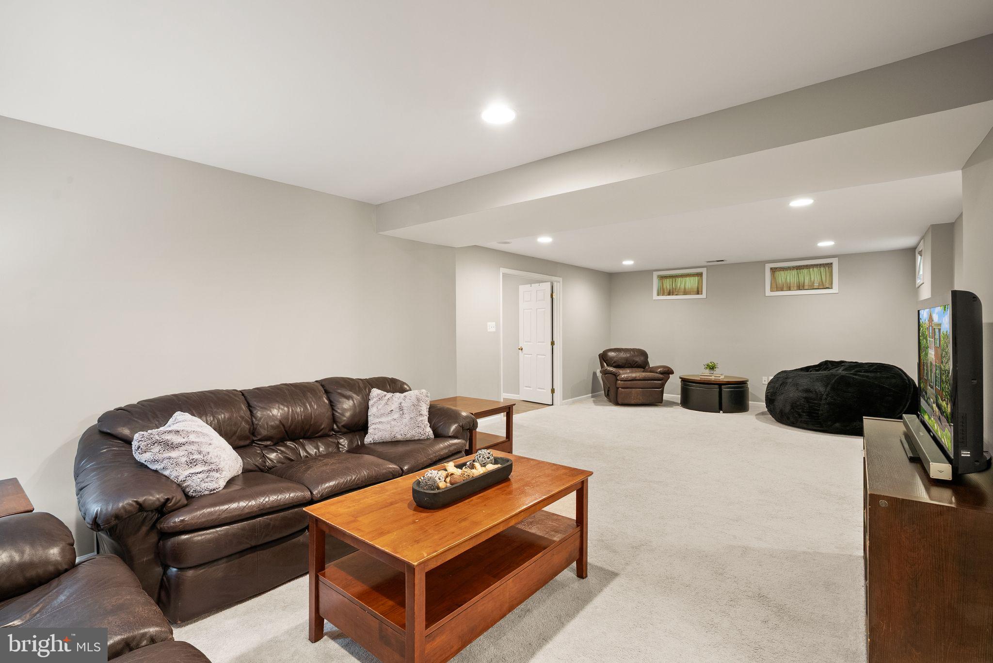 VICTORY LAKES - Residential