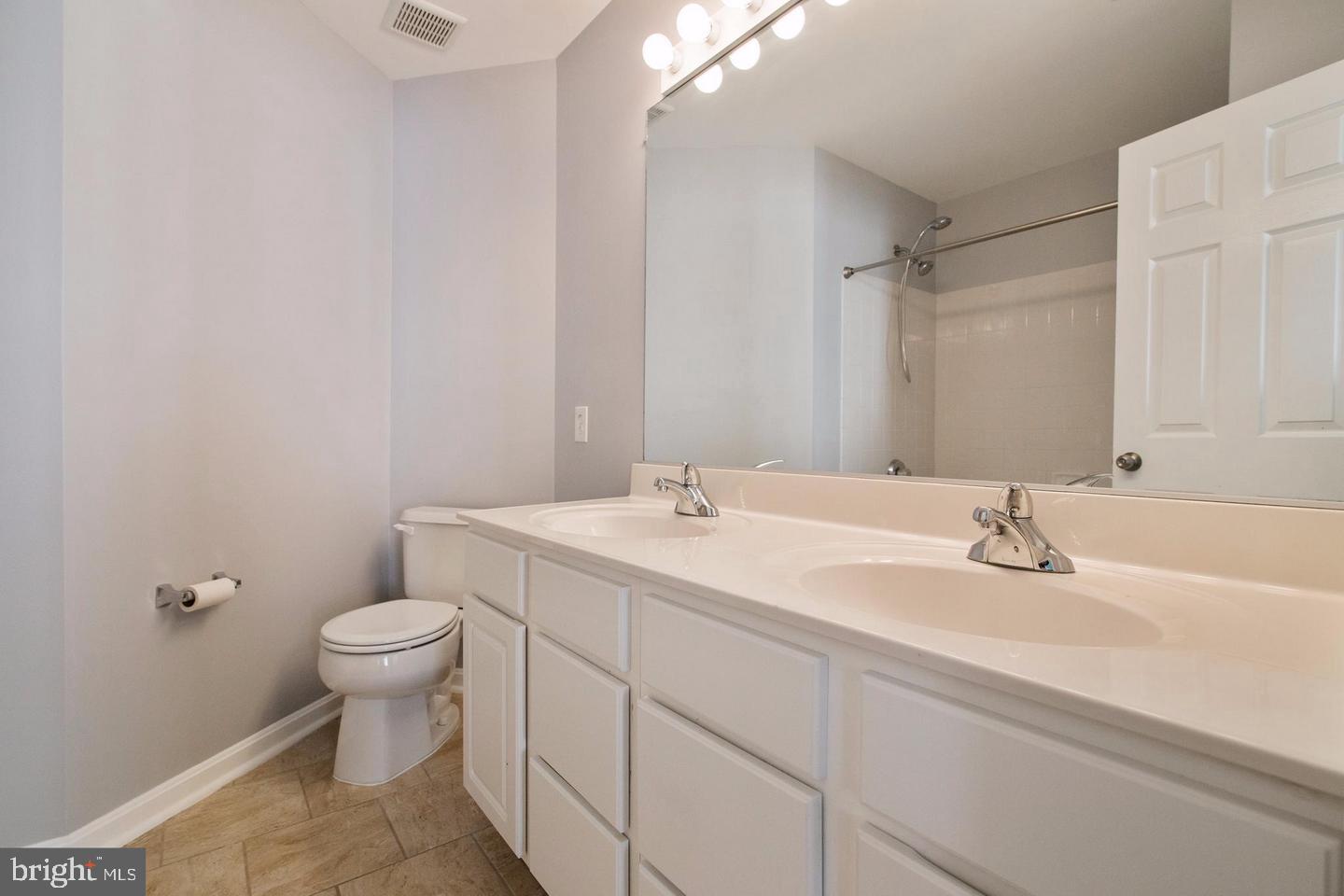 MILESTONE CENTER - Residential Lease