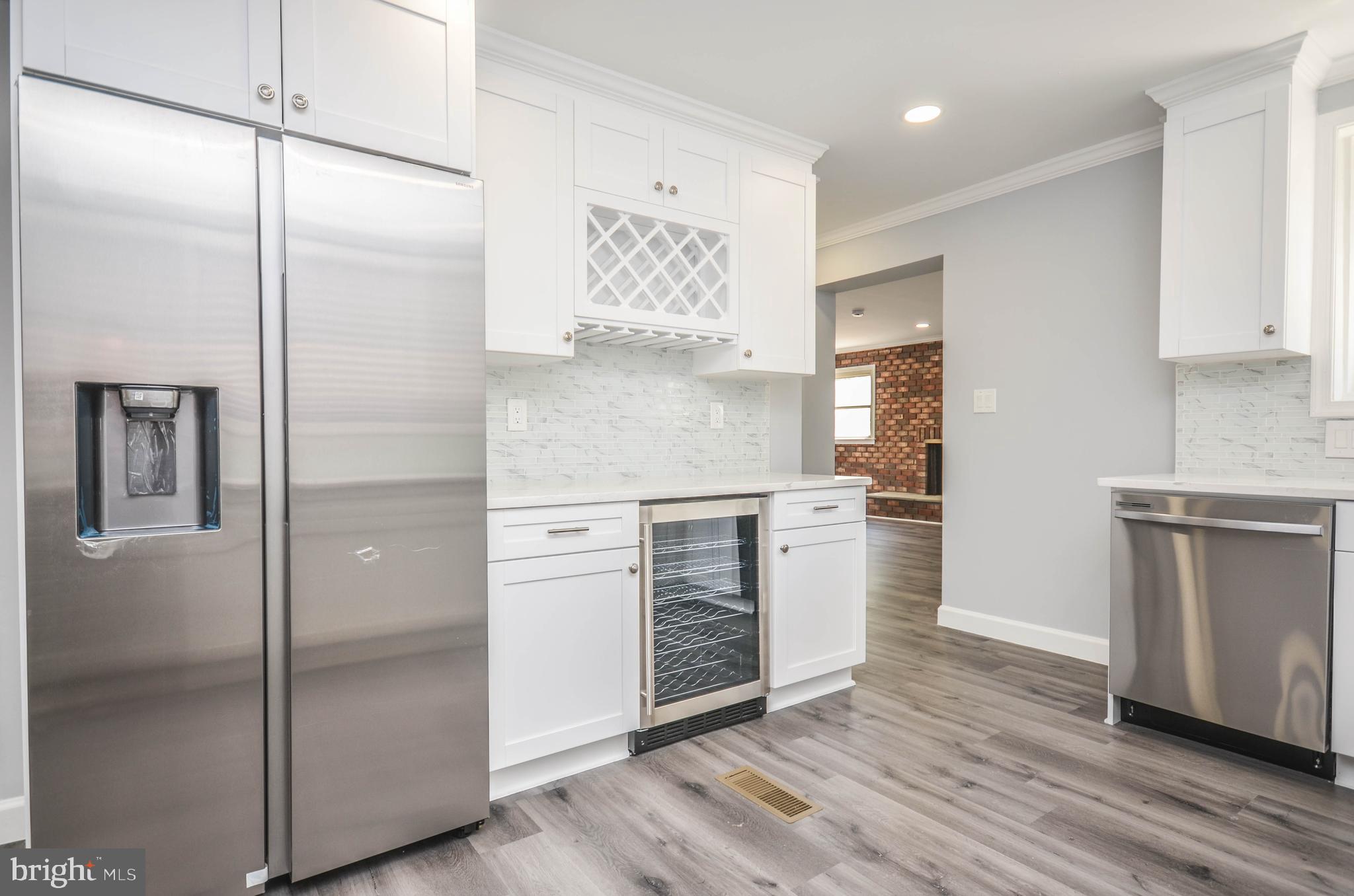 ADELPHI KNOLLS - Residential