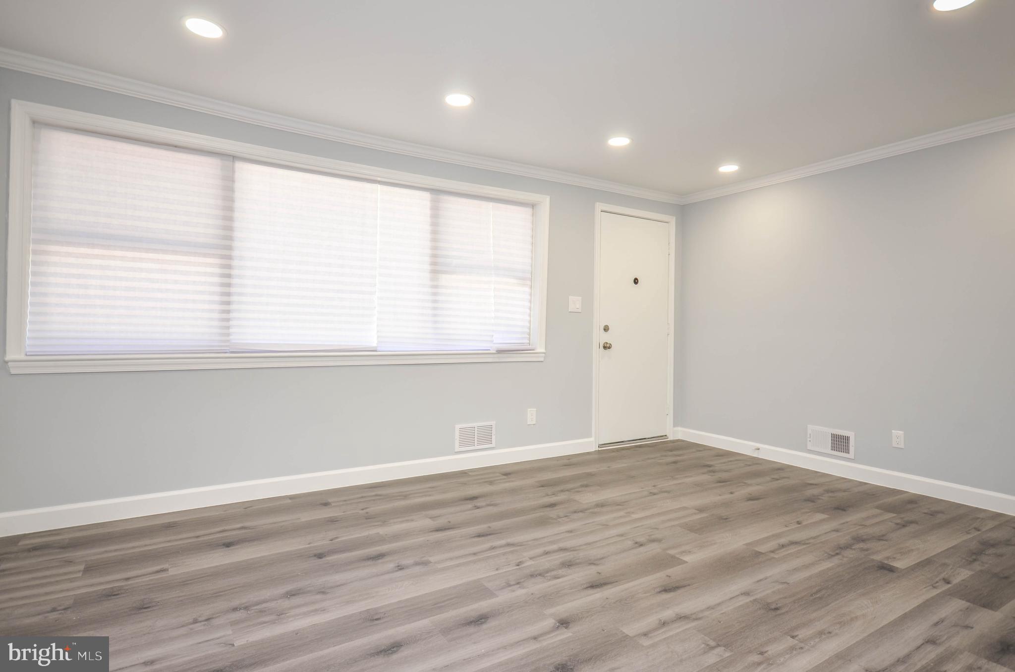 ADELPHI KNOLLS - Residential