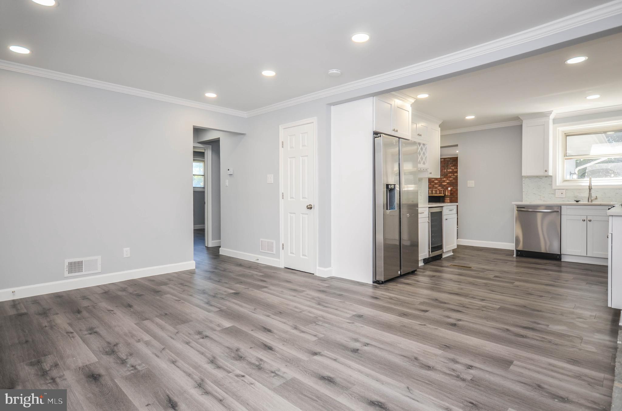 ADELPHI KNOLLS - Residential