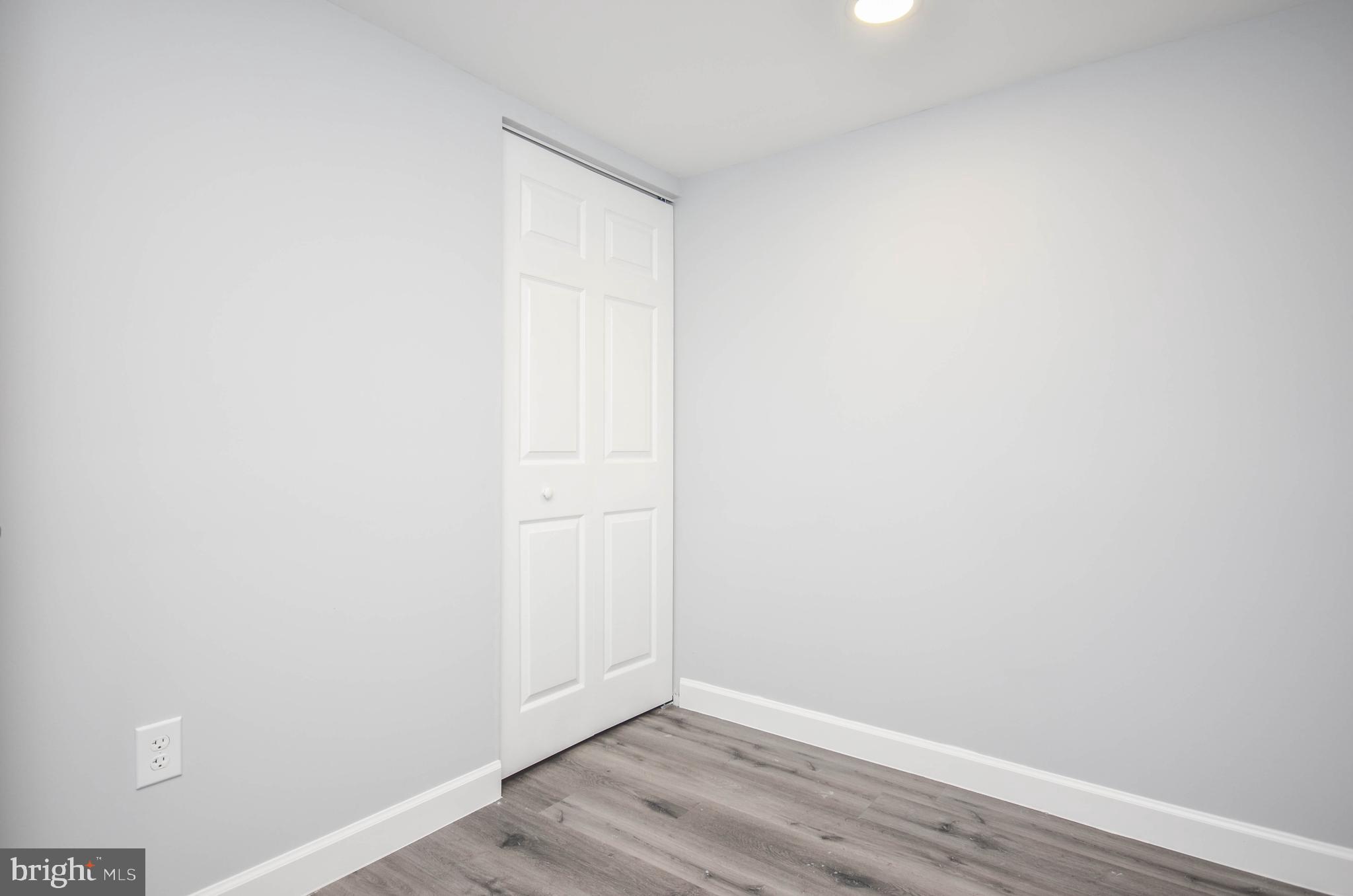 ADELPHI KNOLLS - Residential