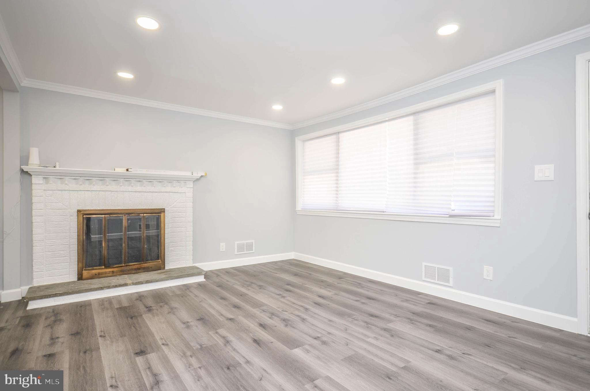 ADELPHI KNOLLS - Residential