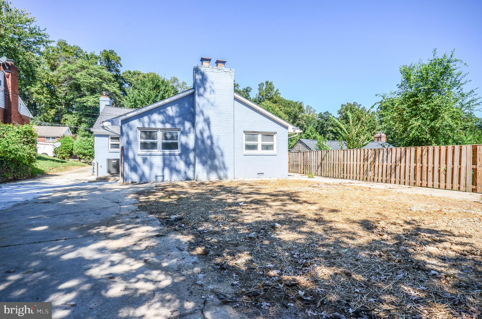 ADELPHI KNOLLS - Residential