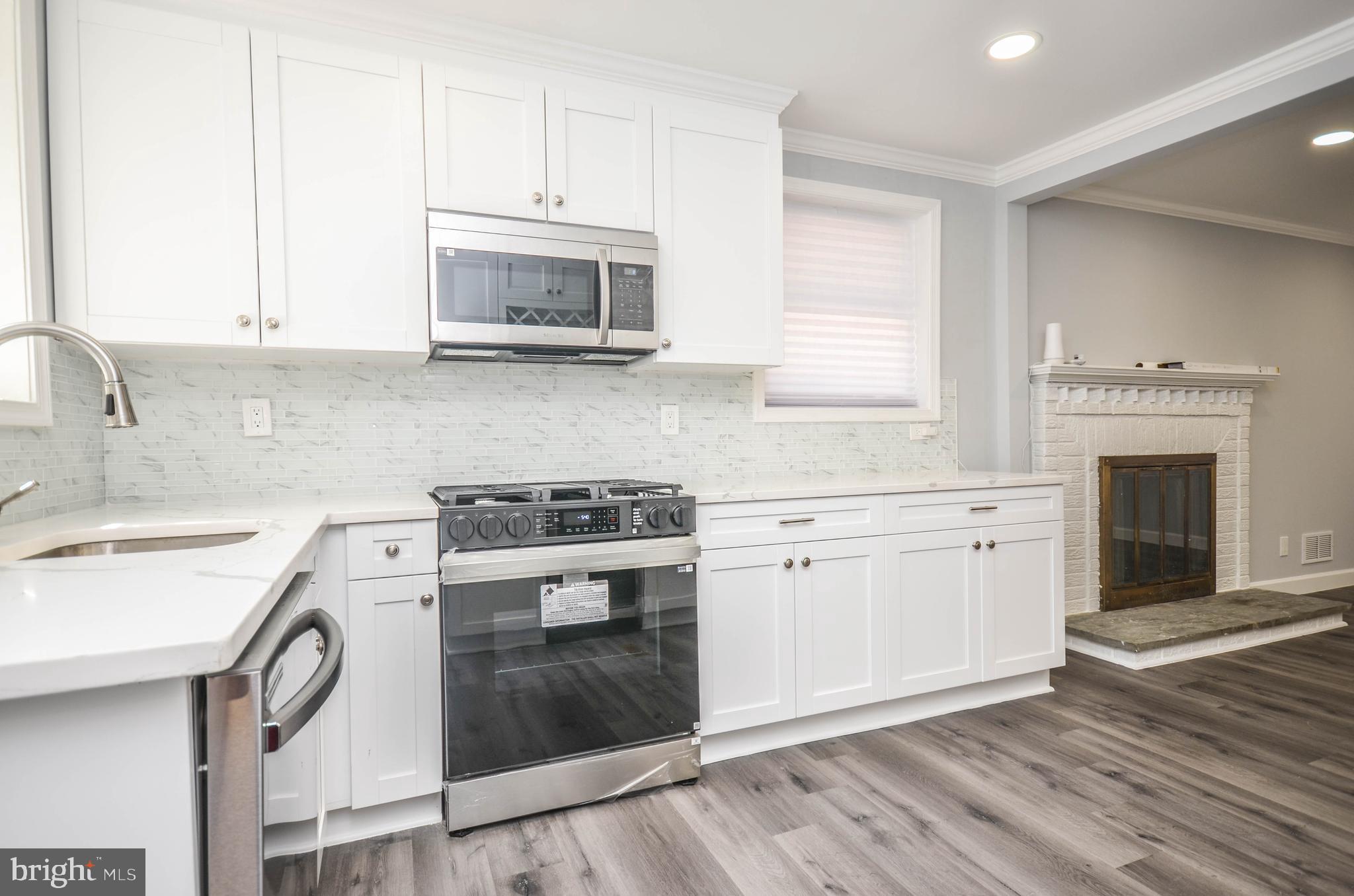 ADELPHI KNOLLS - Residential