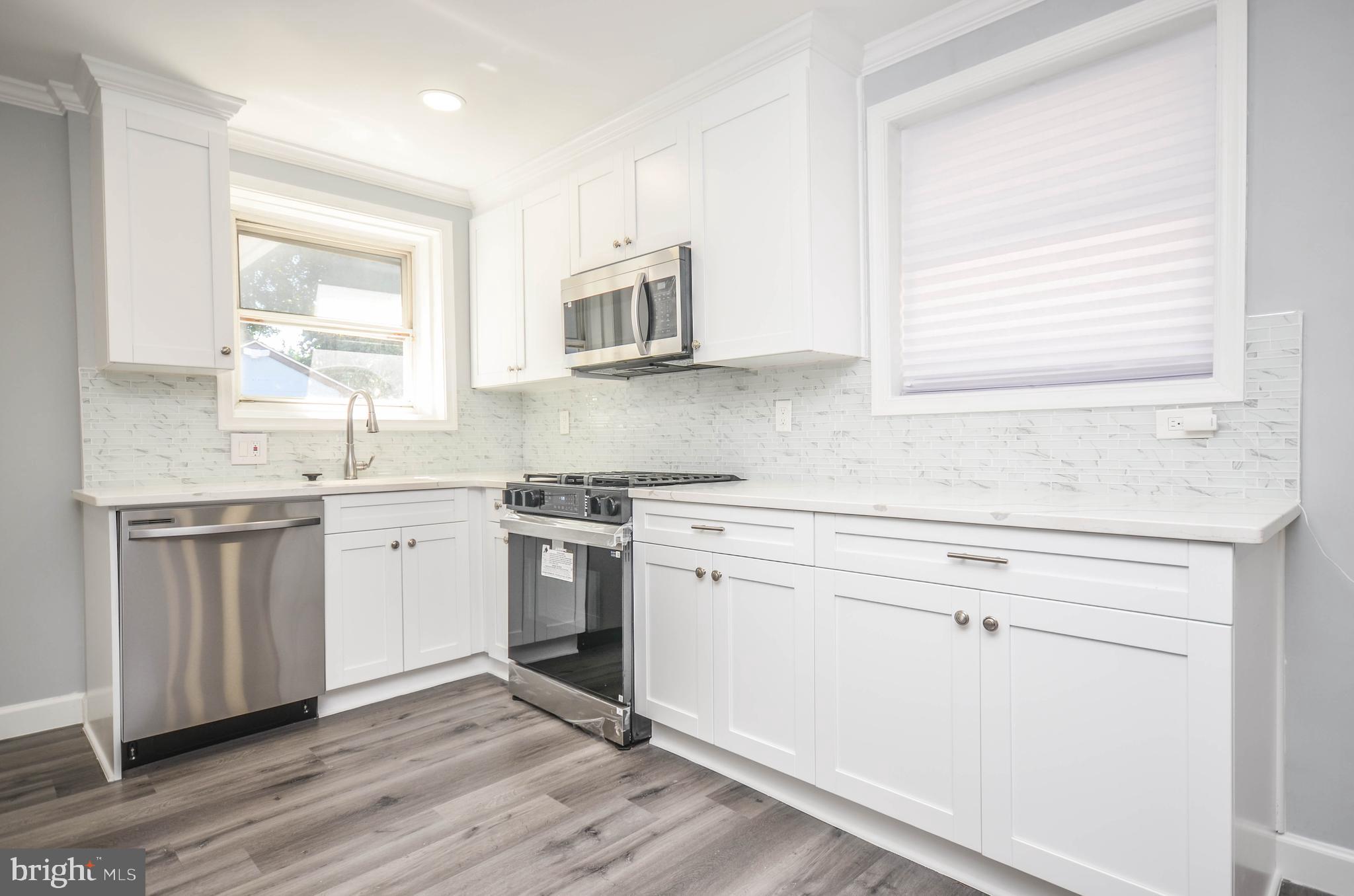 ADELPHI KNOLLS - Residential