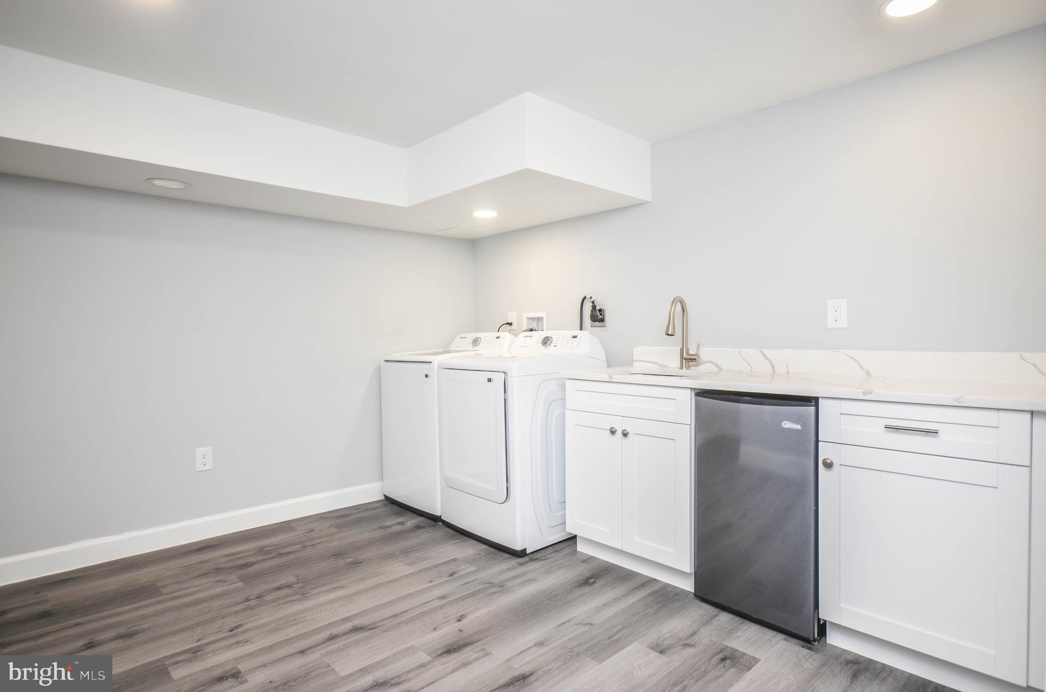 ADELPHI KNOLLS - Residential