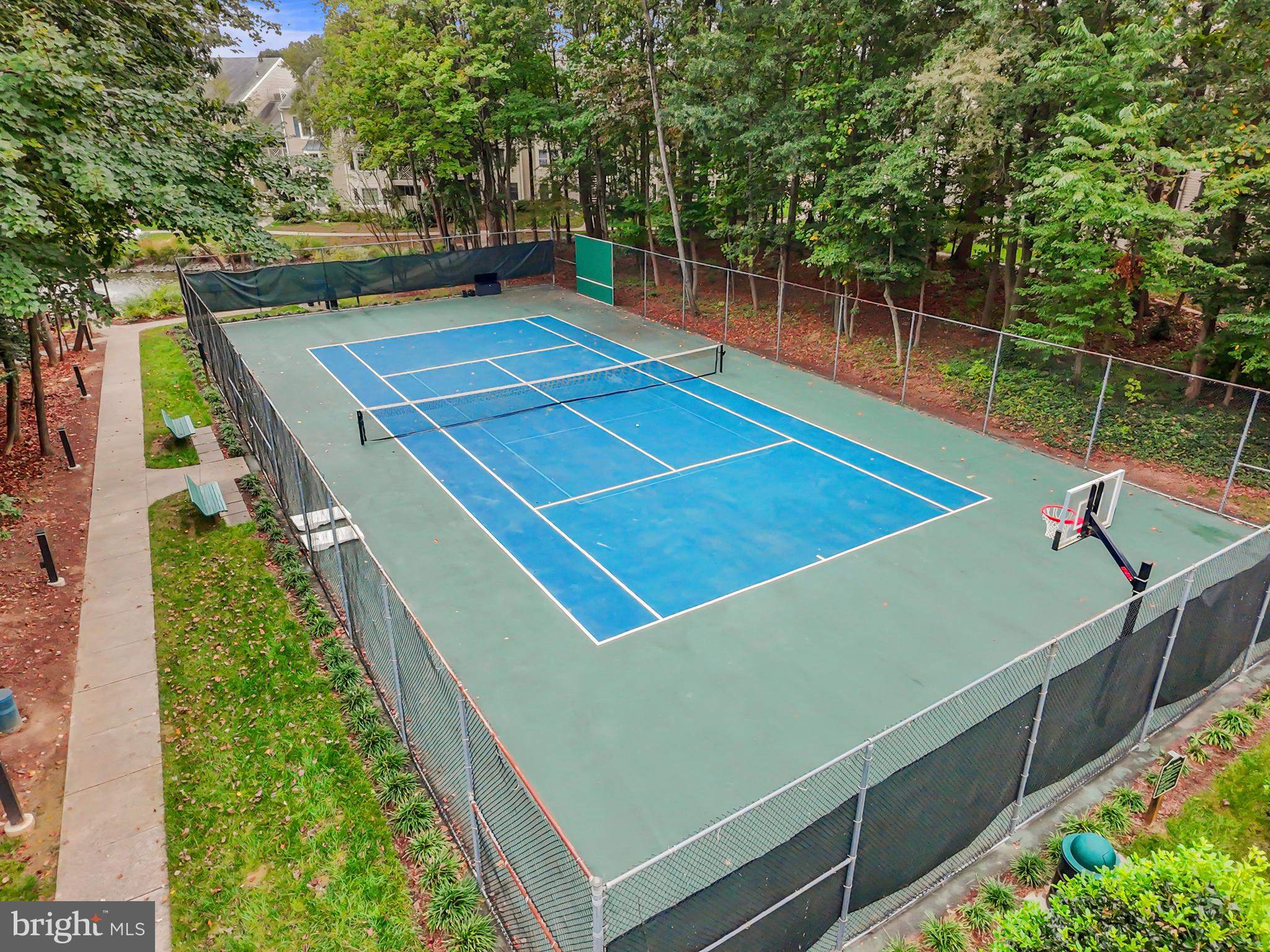 FAIRFIELD HOUSE - Residential