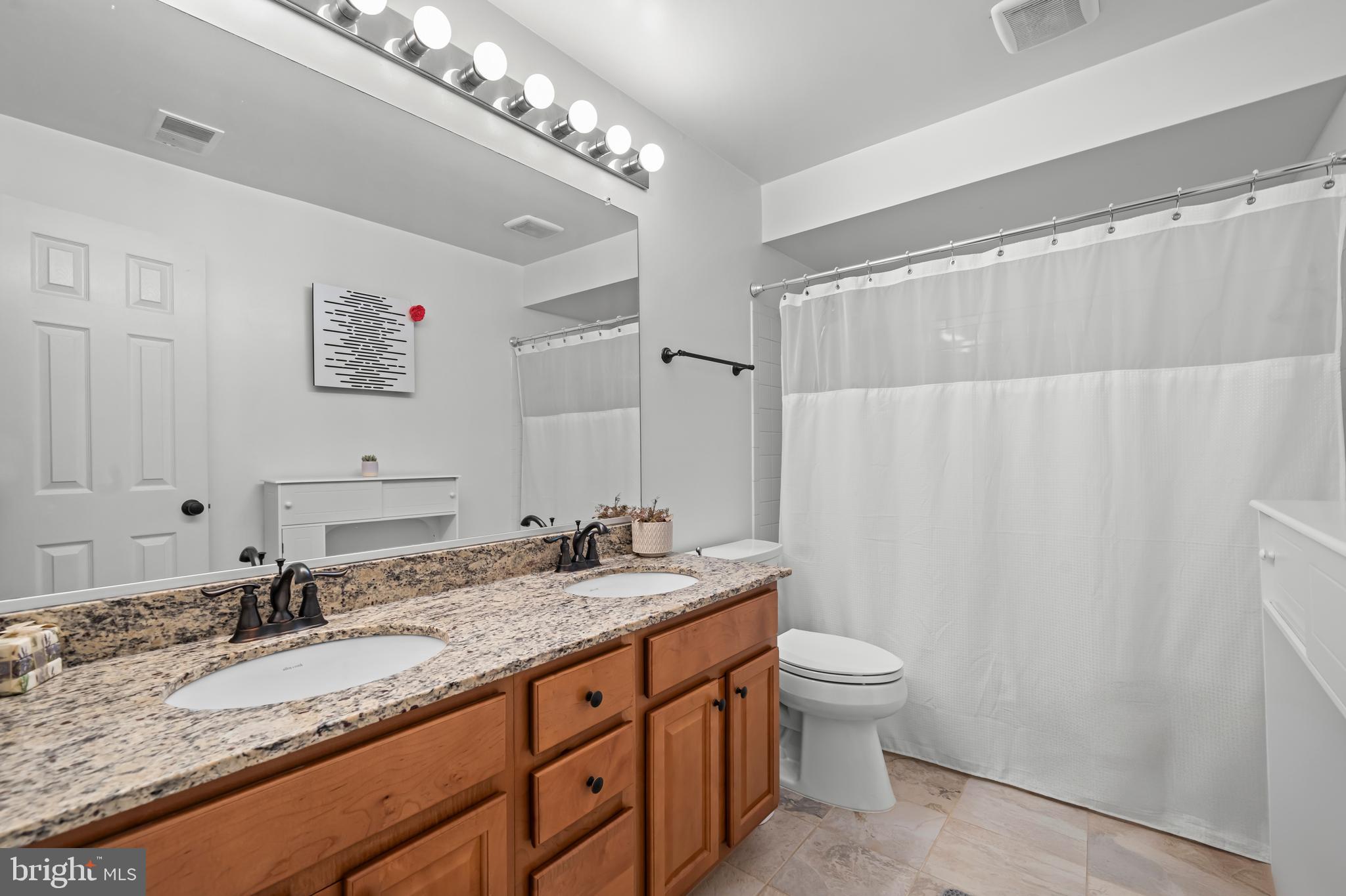 FAIRFIELD HOUSE - Residential