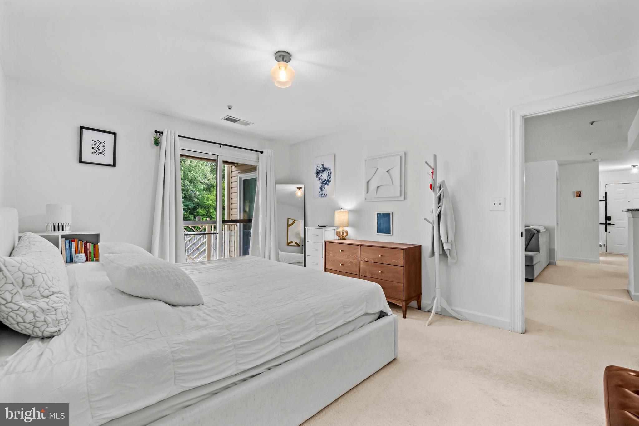 FAIRFIELD HOUSE - Residential