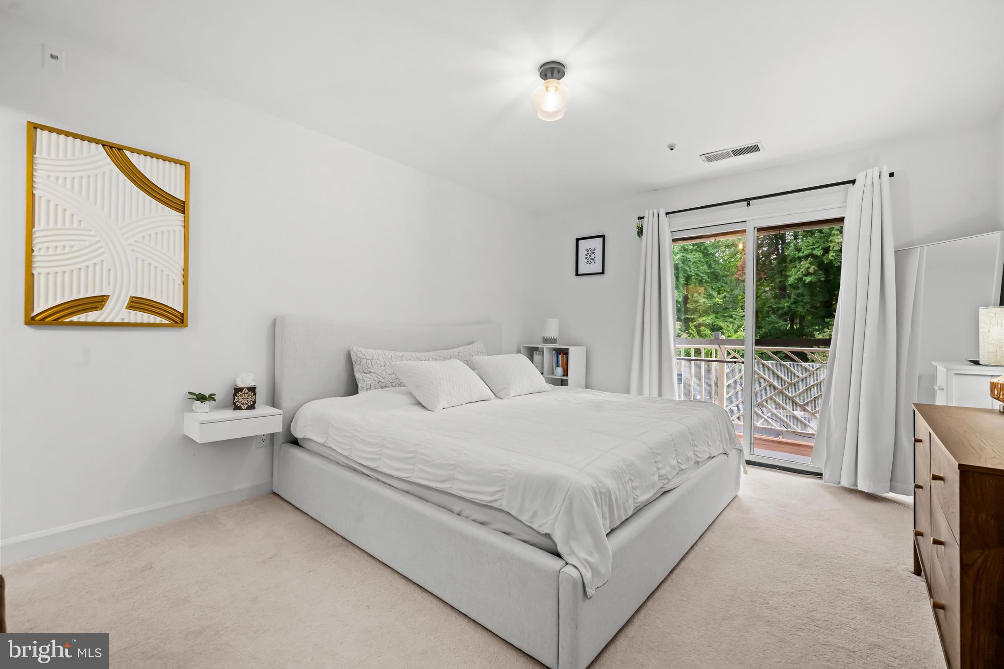 FAIRFIELD HOUSE - Residential