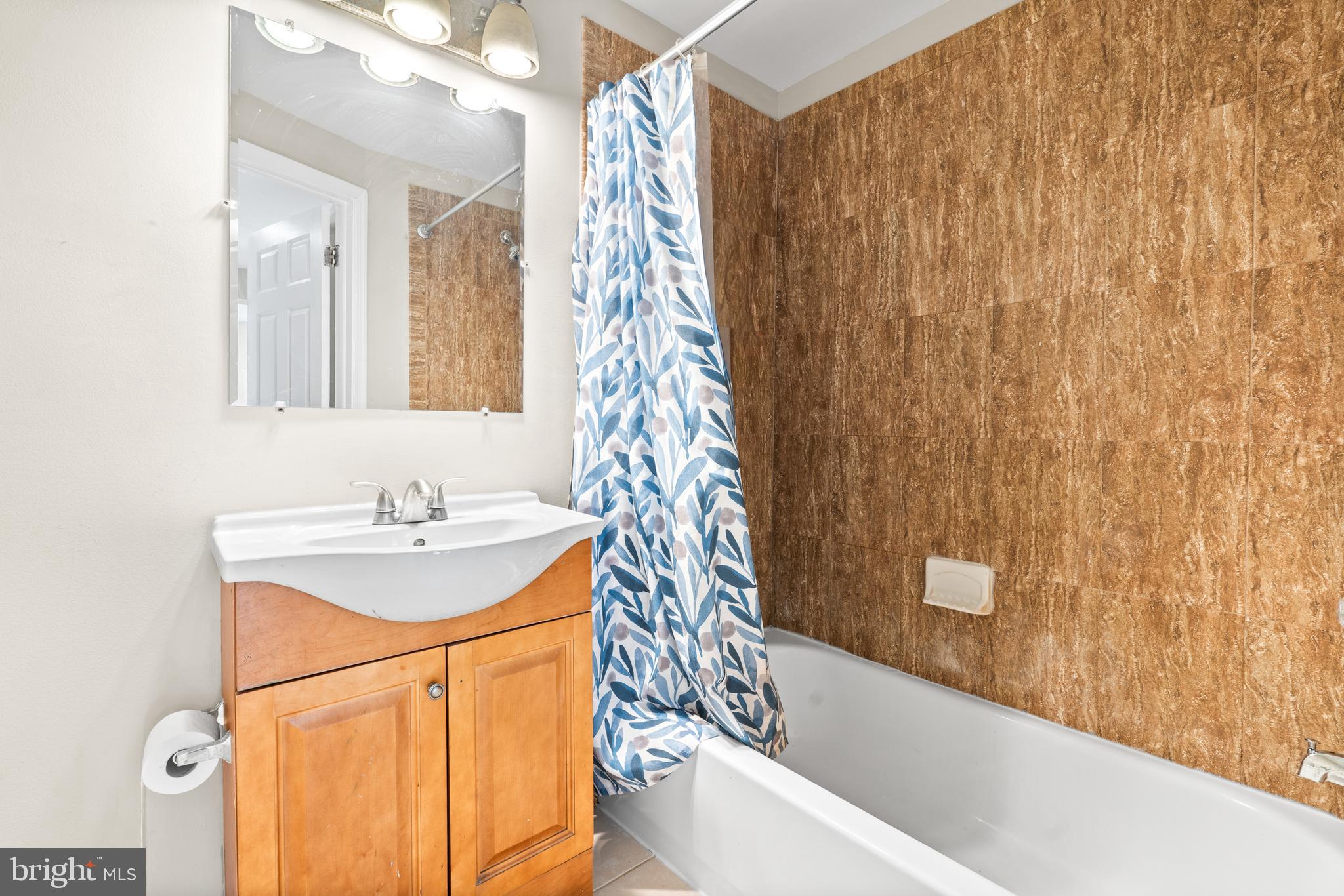 ROCKBURN COMMONS - Residential