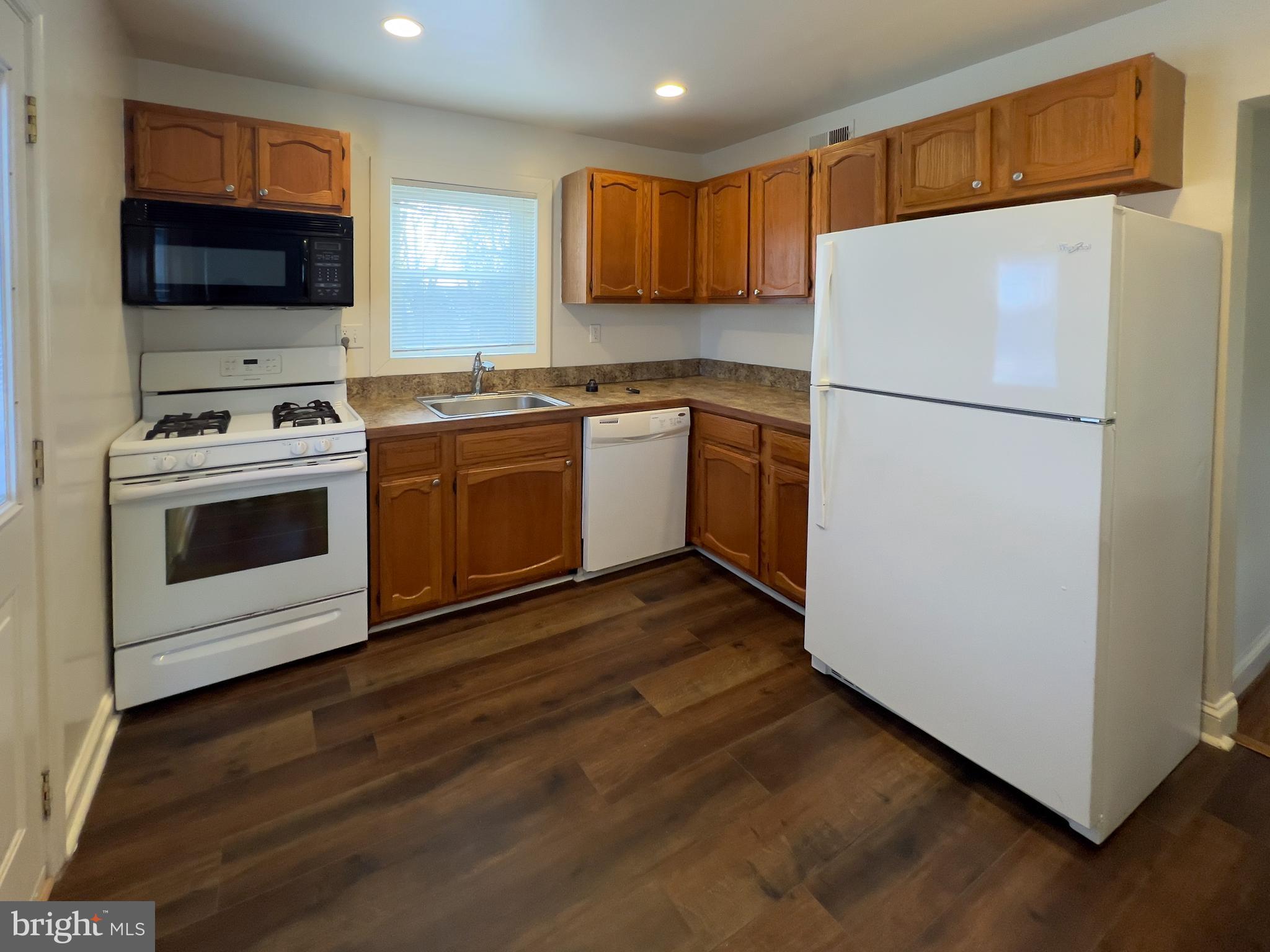 GROVETON HEIGHTS - Residential Lease